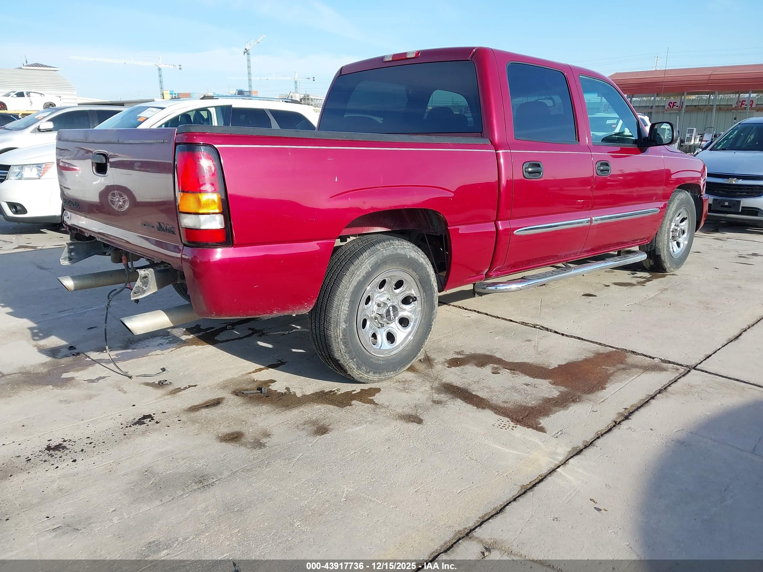 GMC SIERRA image 4
