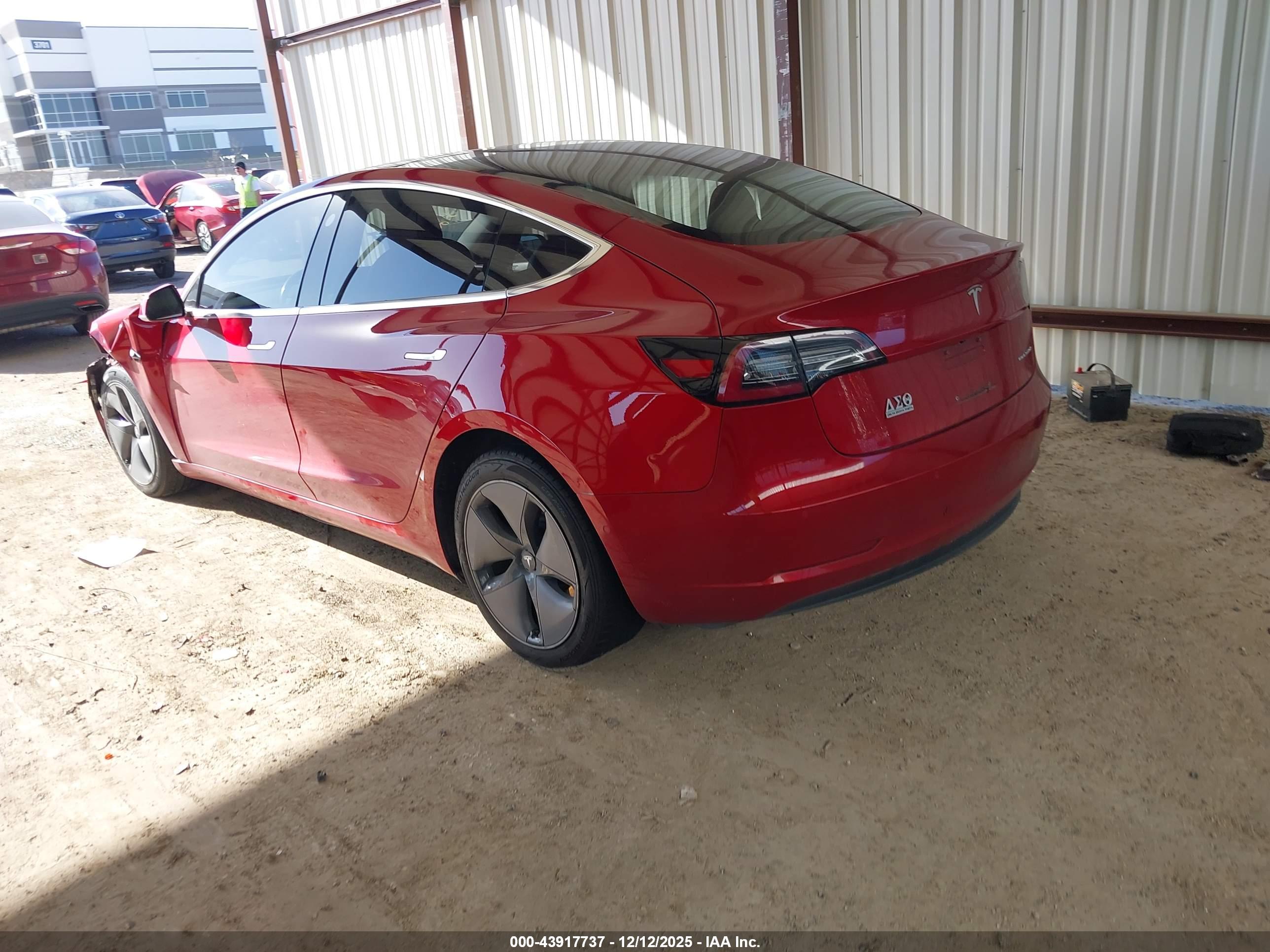 TESLA MODEL image 3