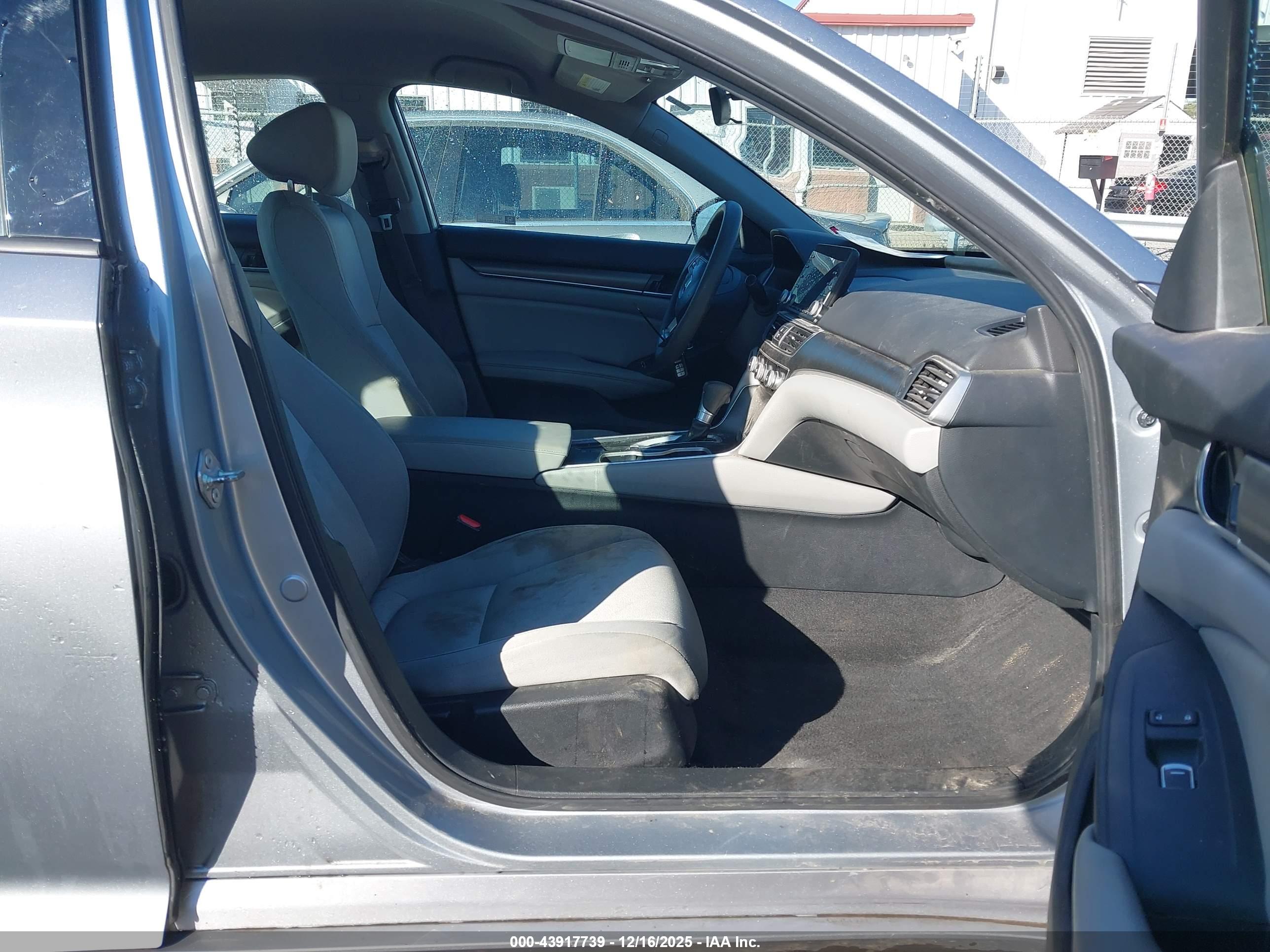 HONDA ACCORD image 5