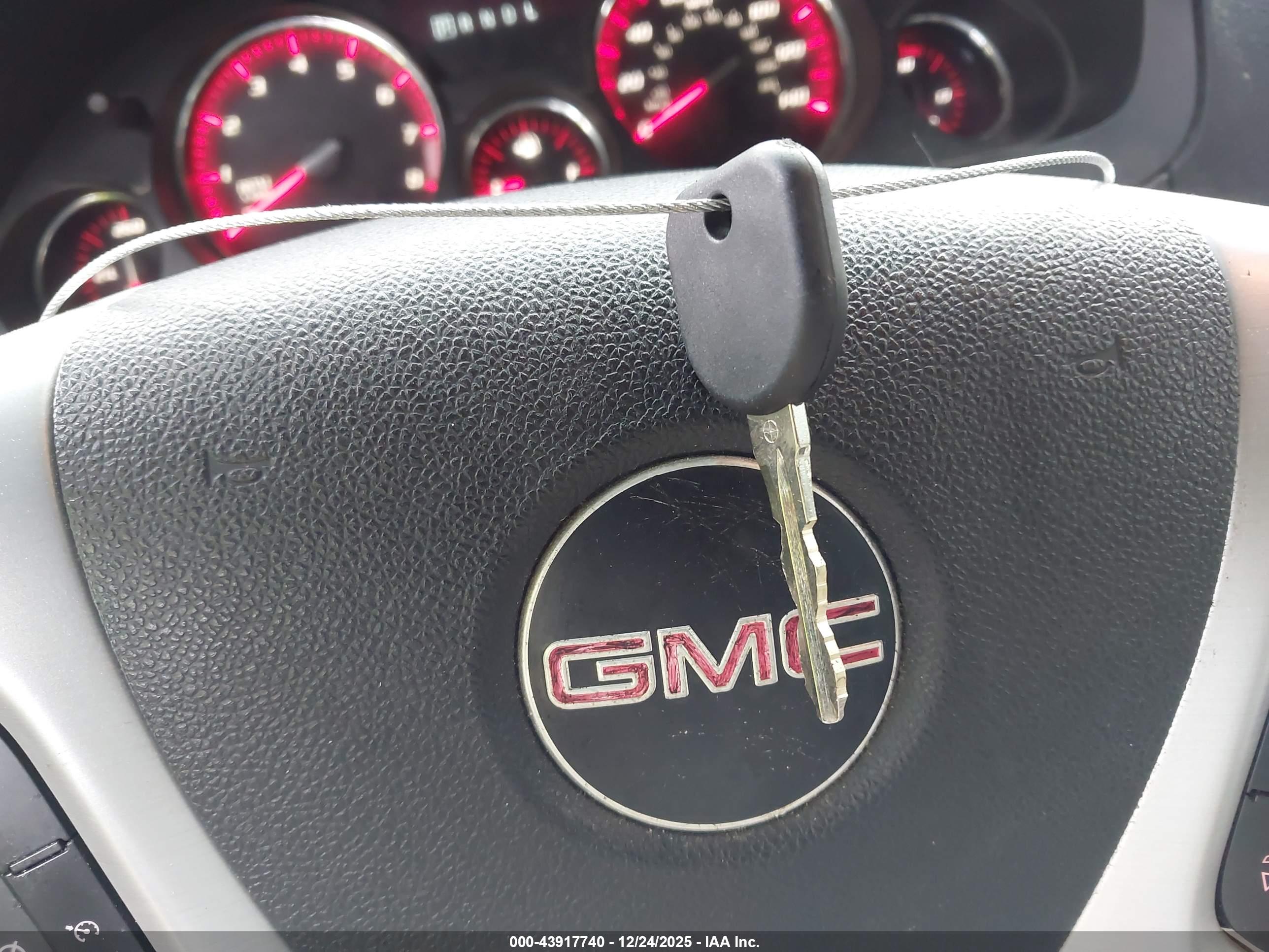 GMC ACADIA image 11