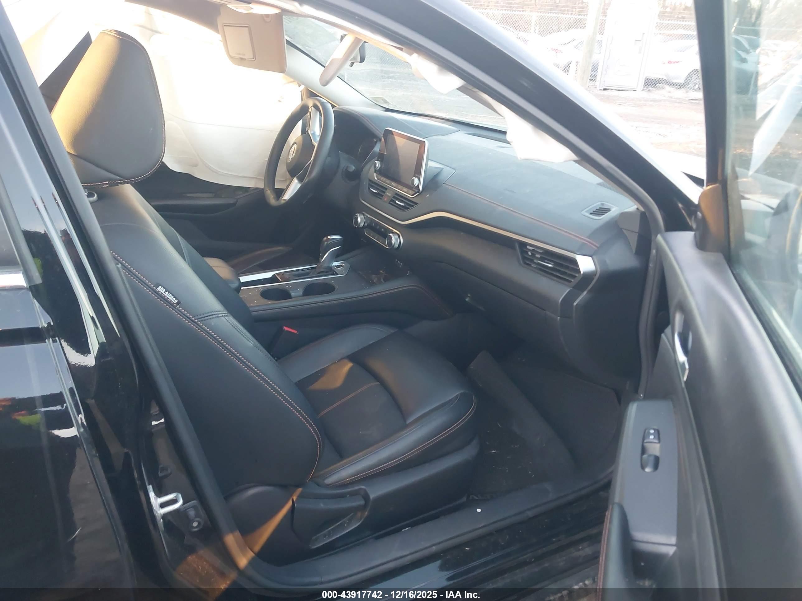 NISSAN ALTIMA image 5