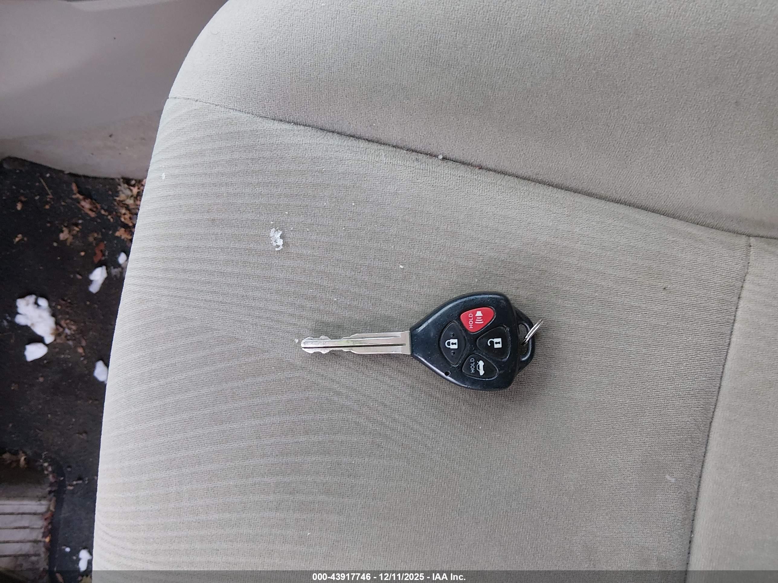 TOYOTA COROLLA image 11