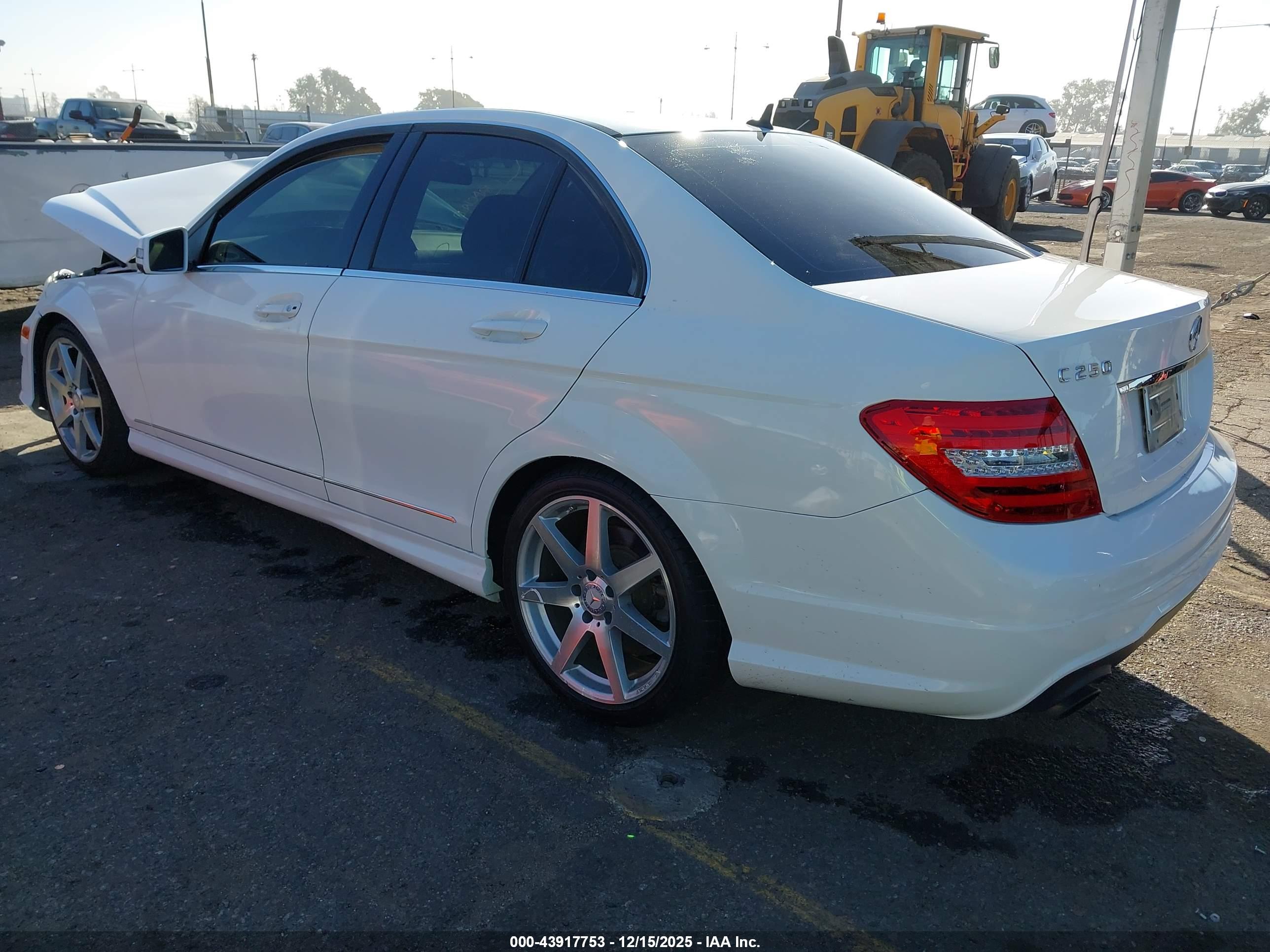 MERCEDES-BENZ C image 3