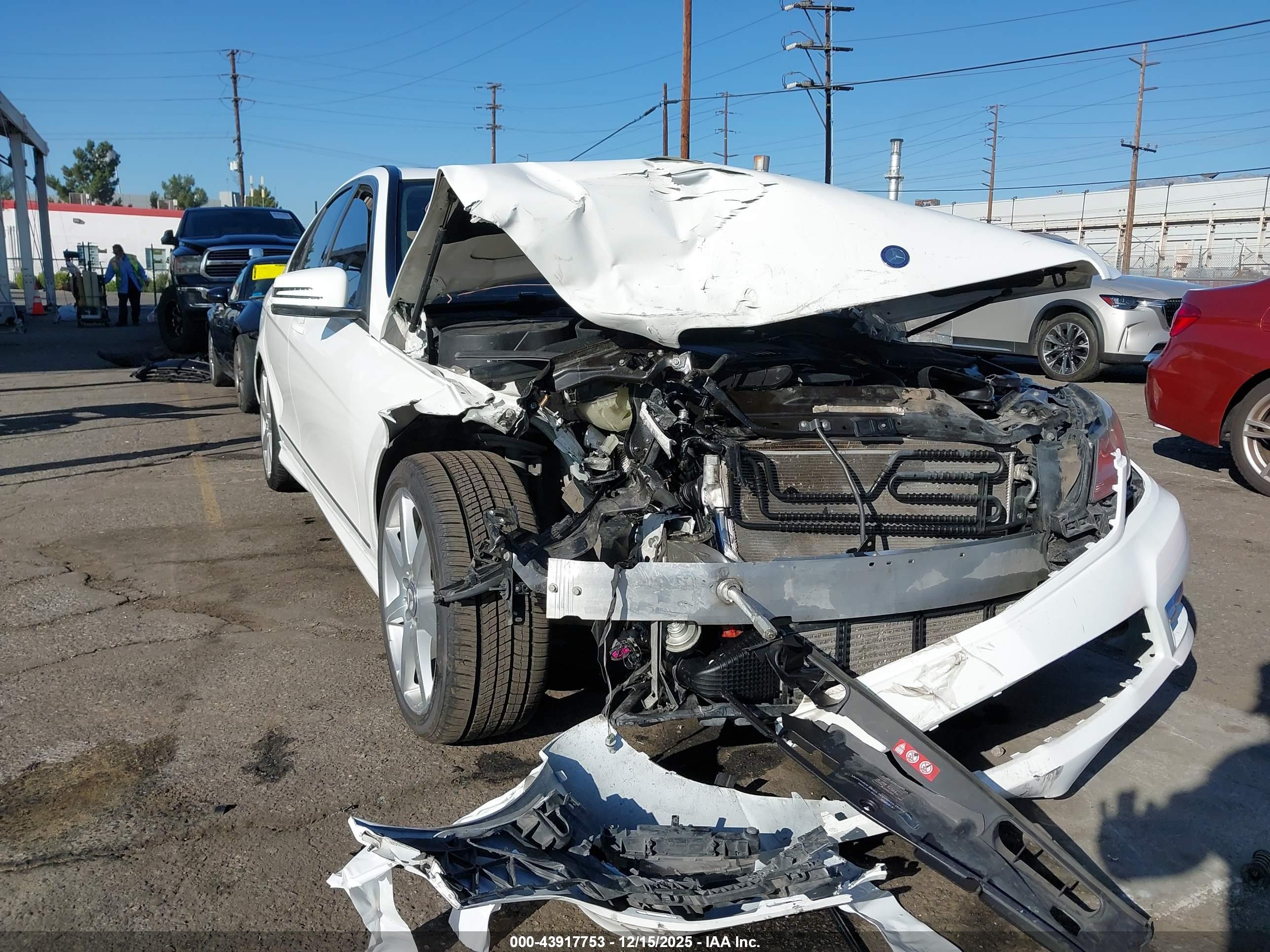 MERCEDES-BENZ C image 6