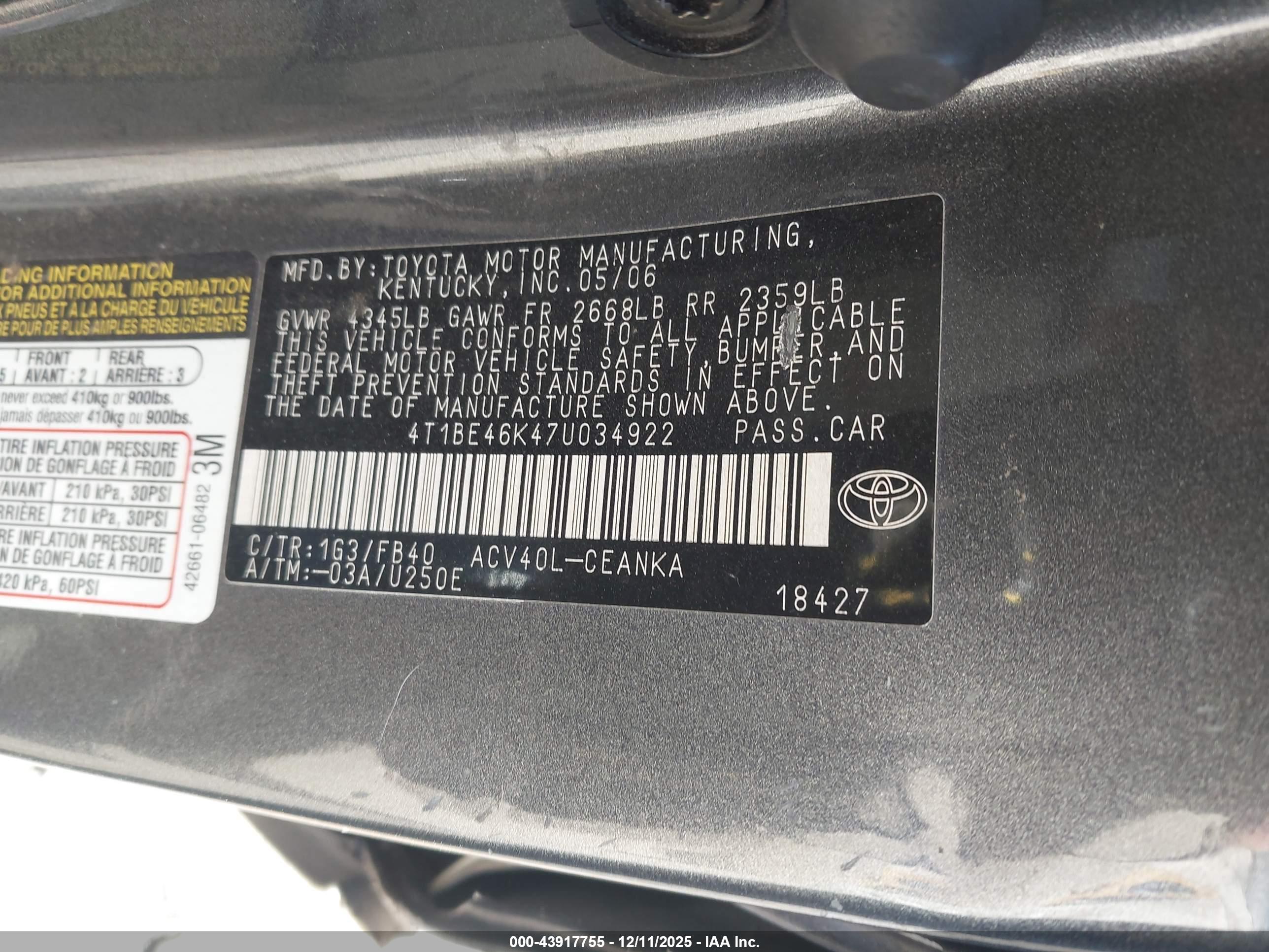 TOYOTA CAMRY image 9