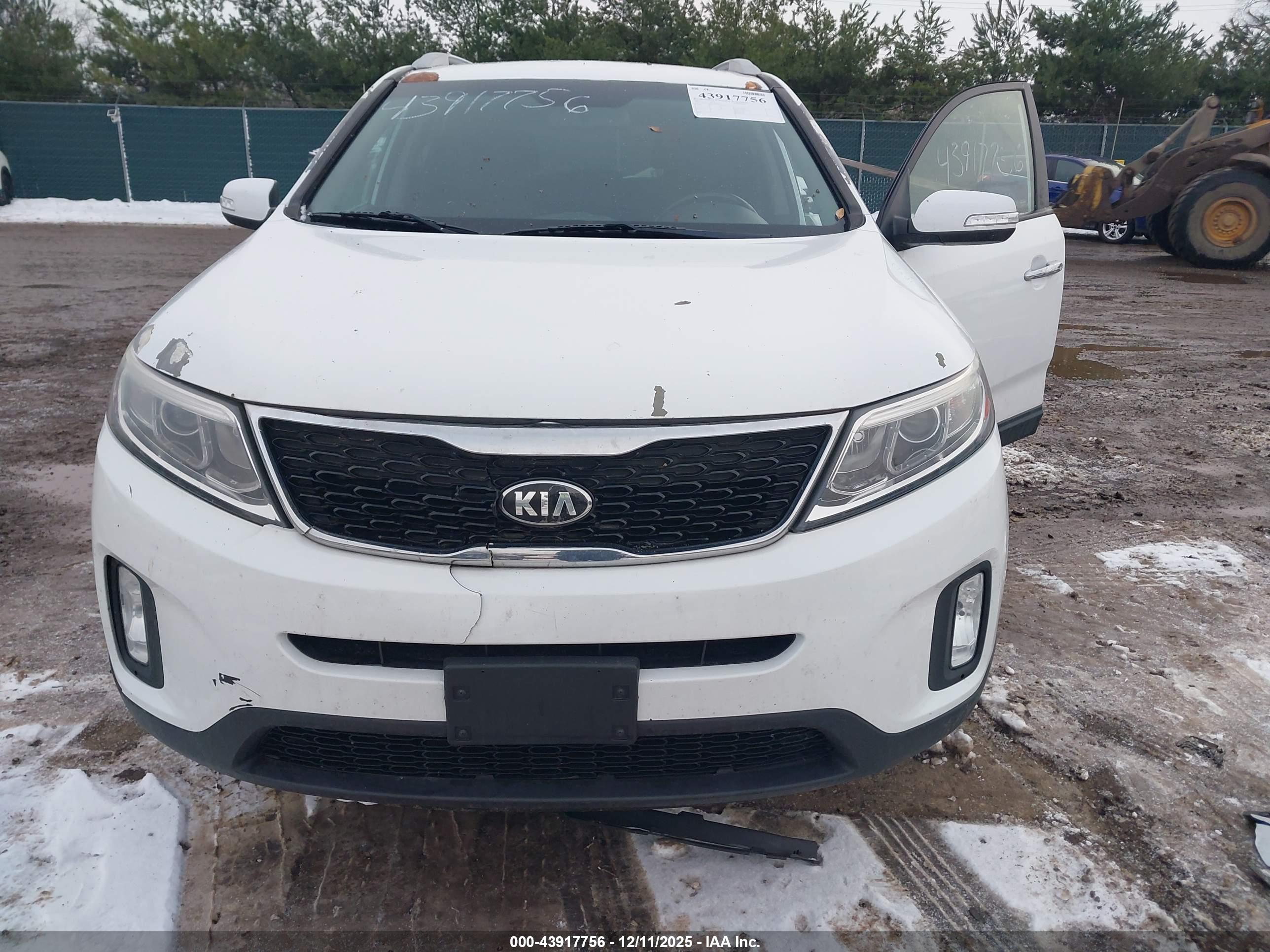 KIA SORENTO image 6
