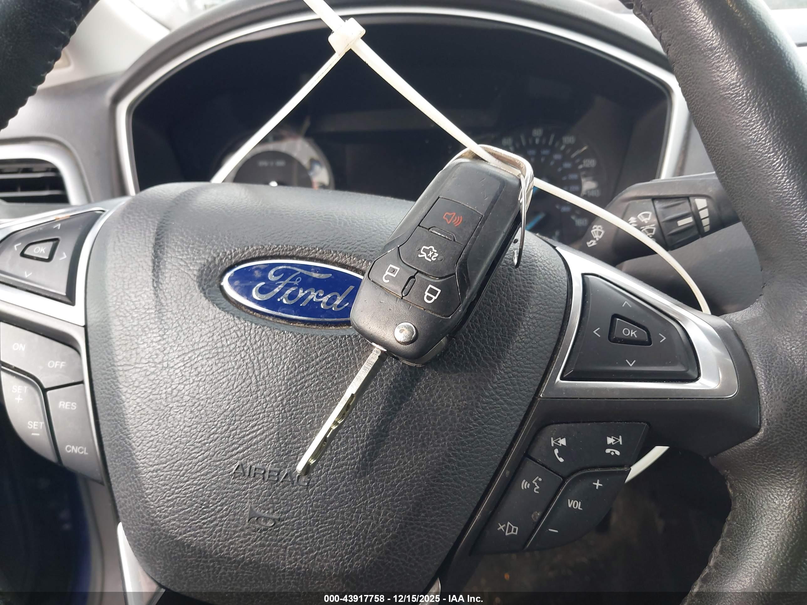 FORD FUSION image 11