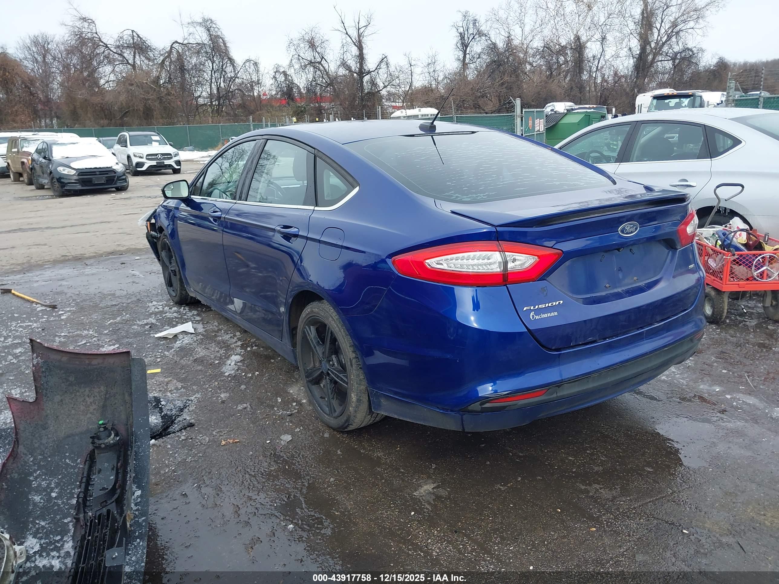 FORD FUSION image 3