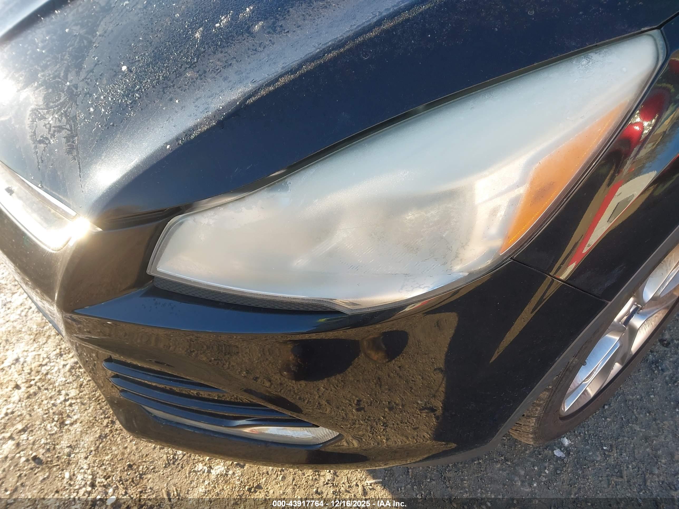 FORD ESCAPE image 6