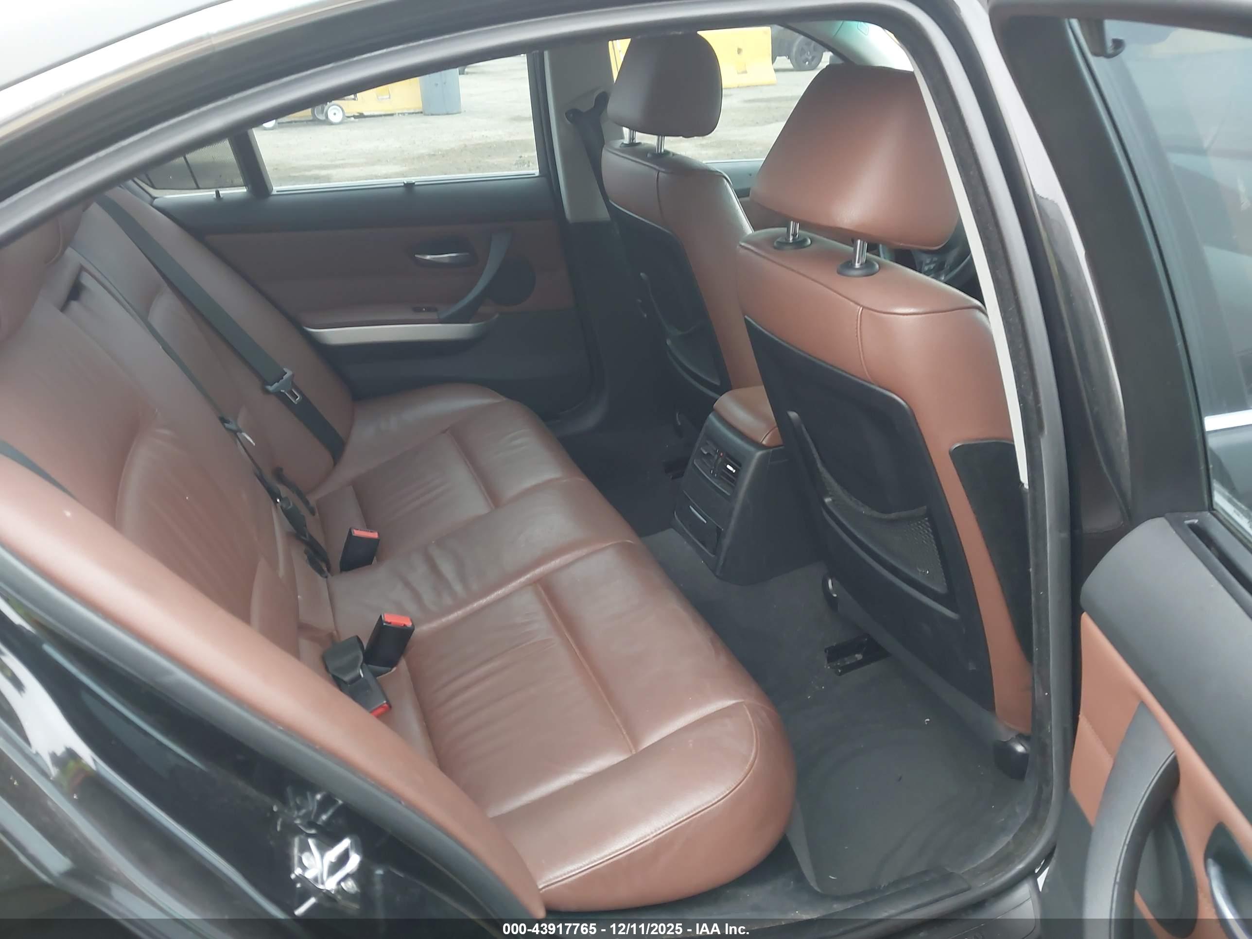 BMW 330I image 8