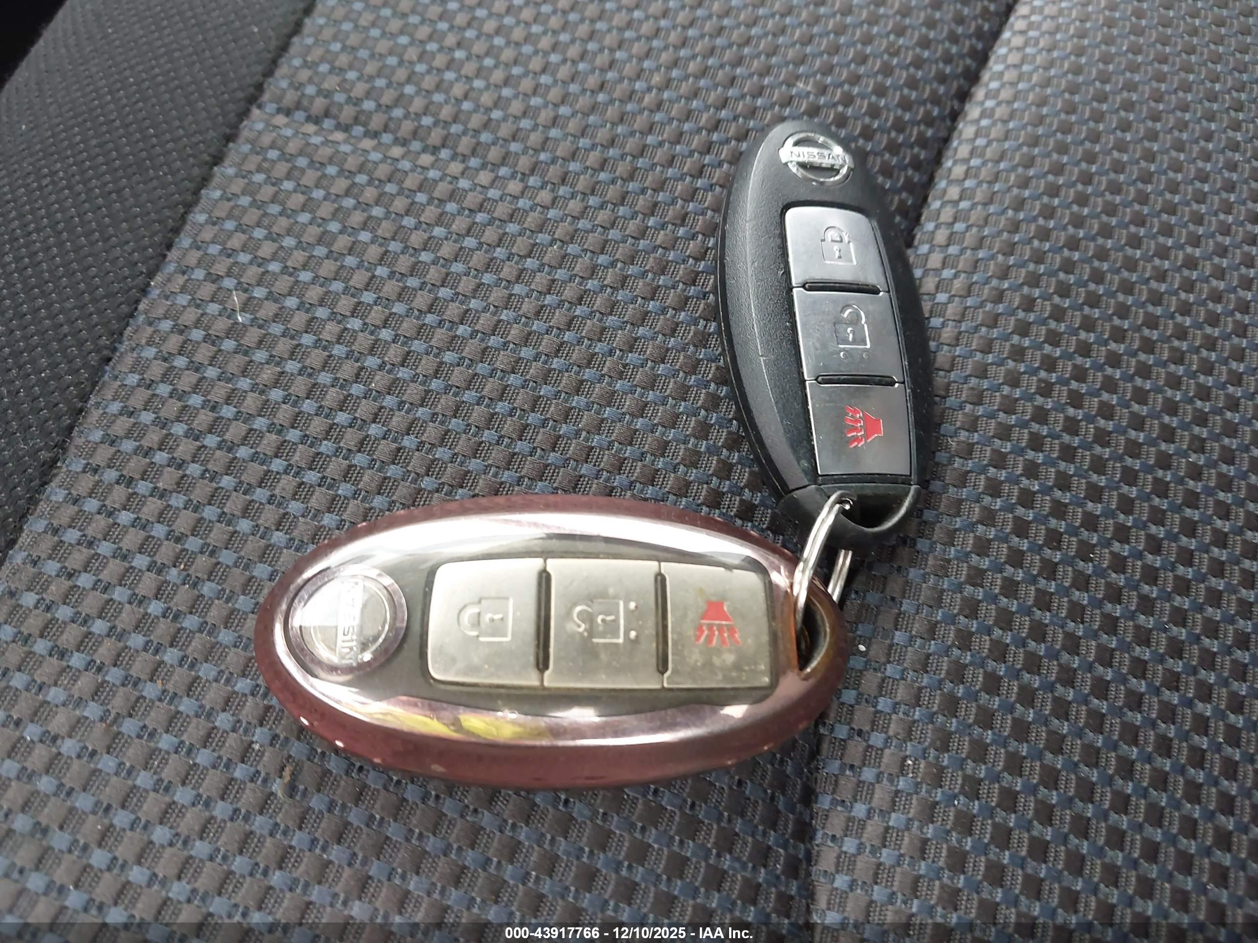 NISSAN ROGUE image 11