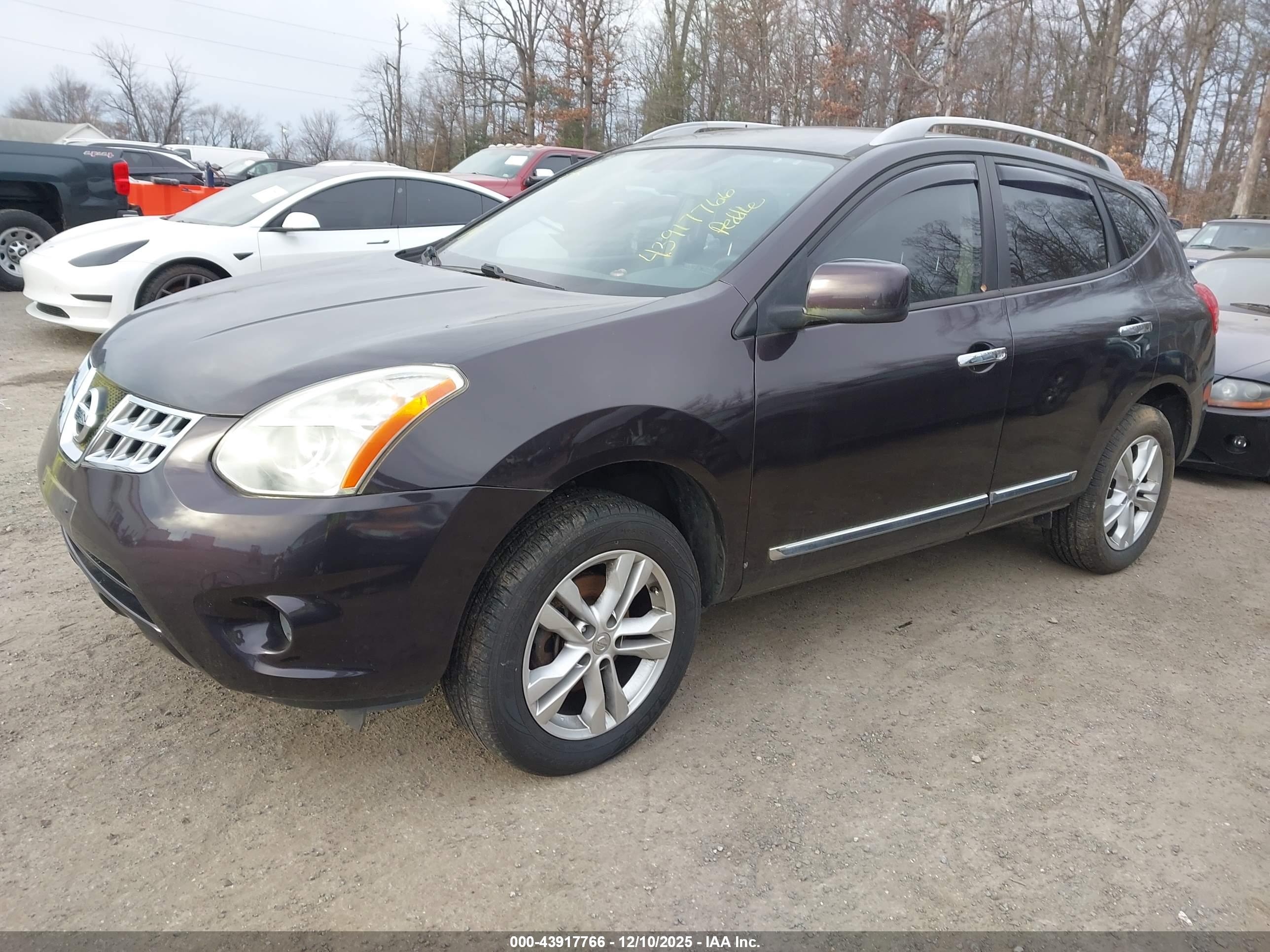 NISSAN ROGUE image 2