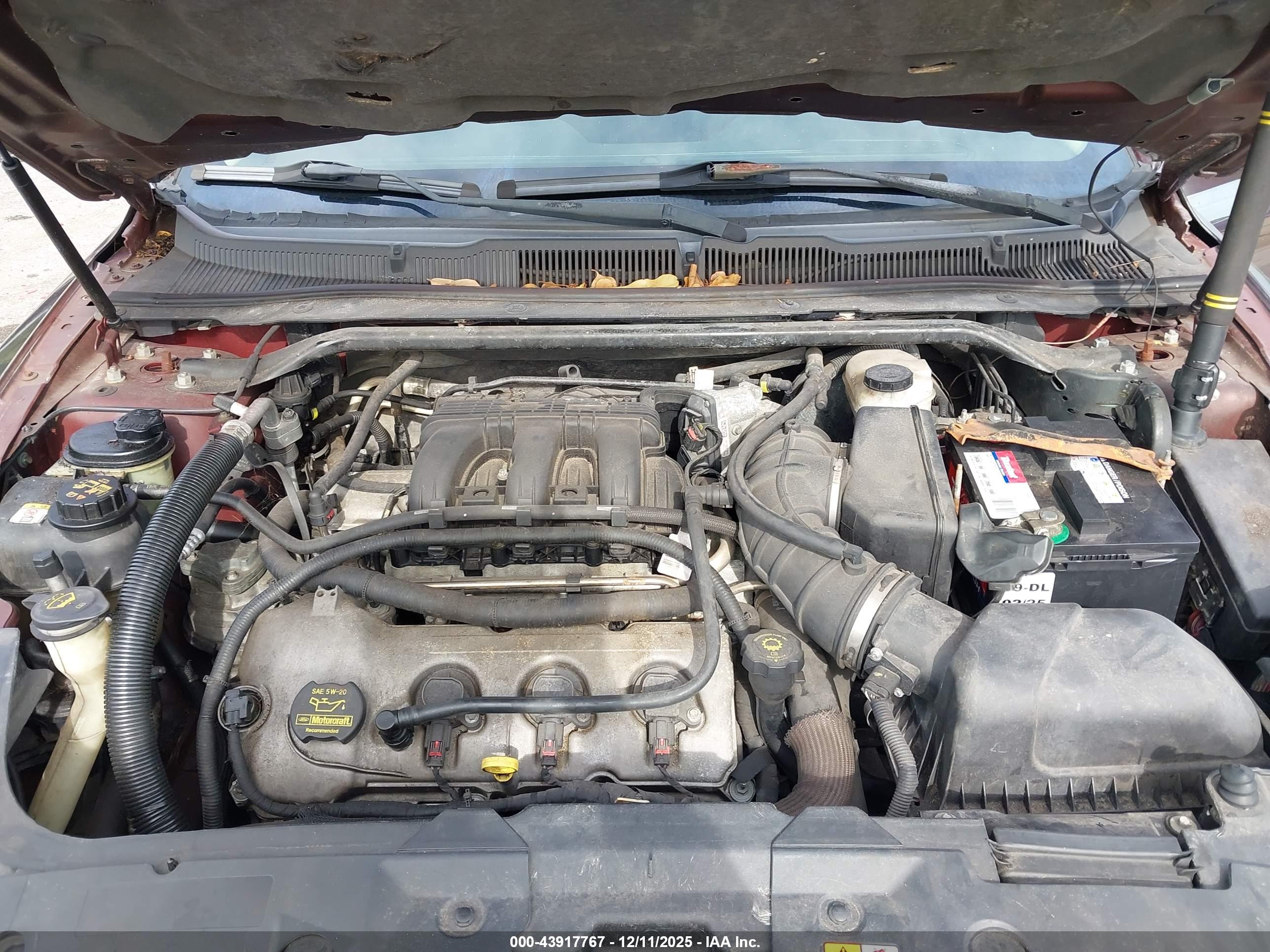 FORD TAURUS image 10