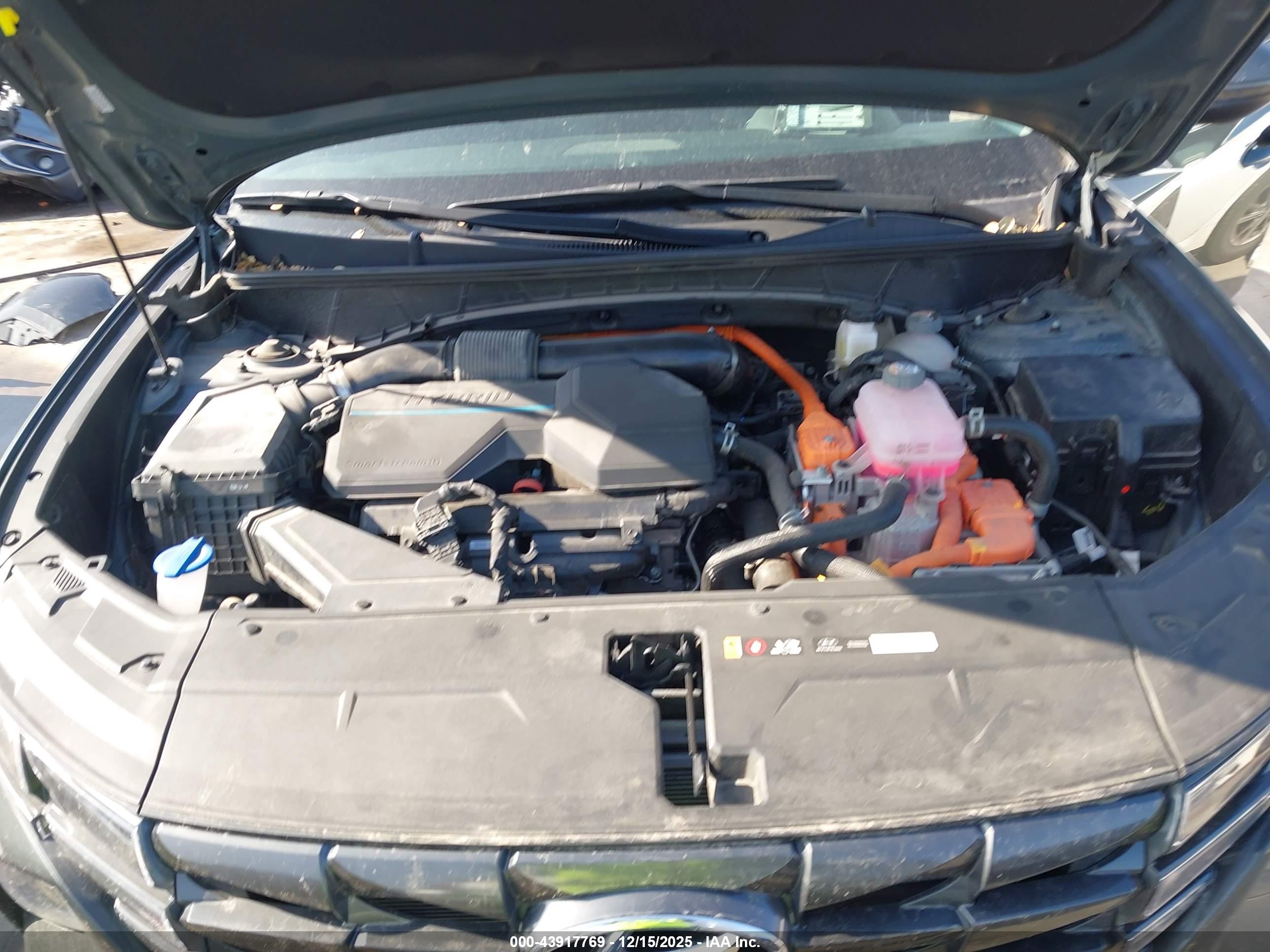HYUNDAI TUCSON image 10