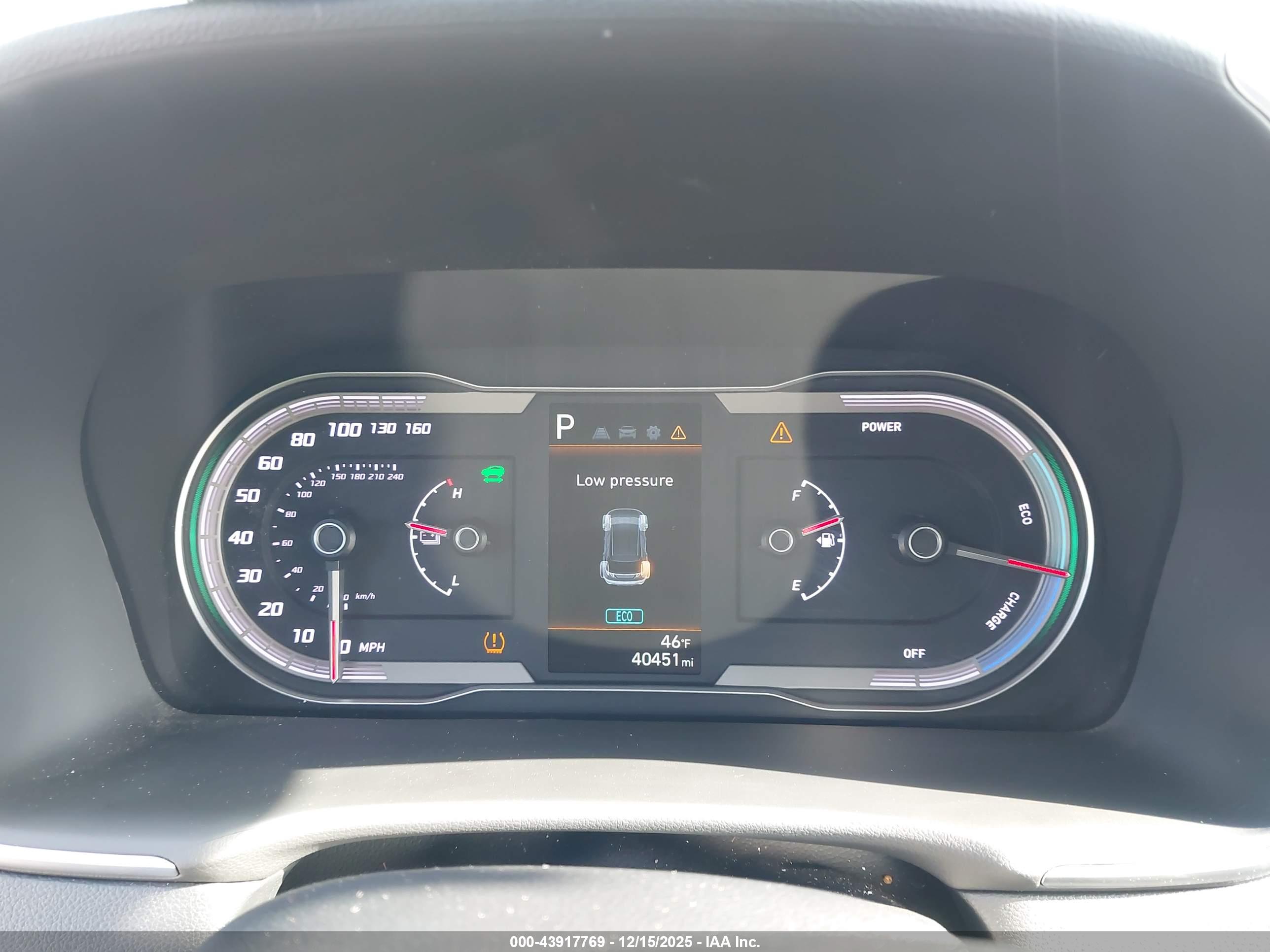 HYUNDAI TUCSON image 7