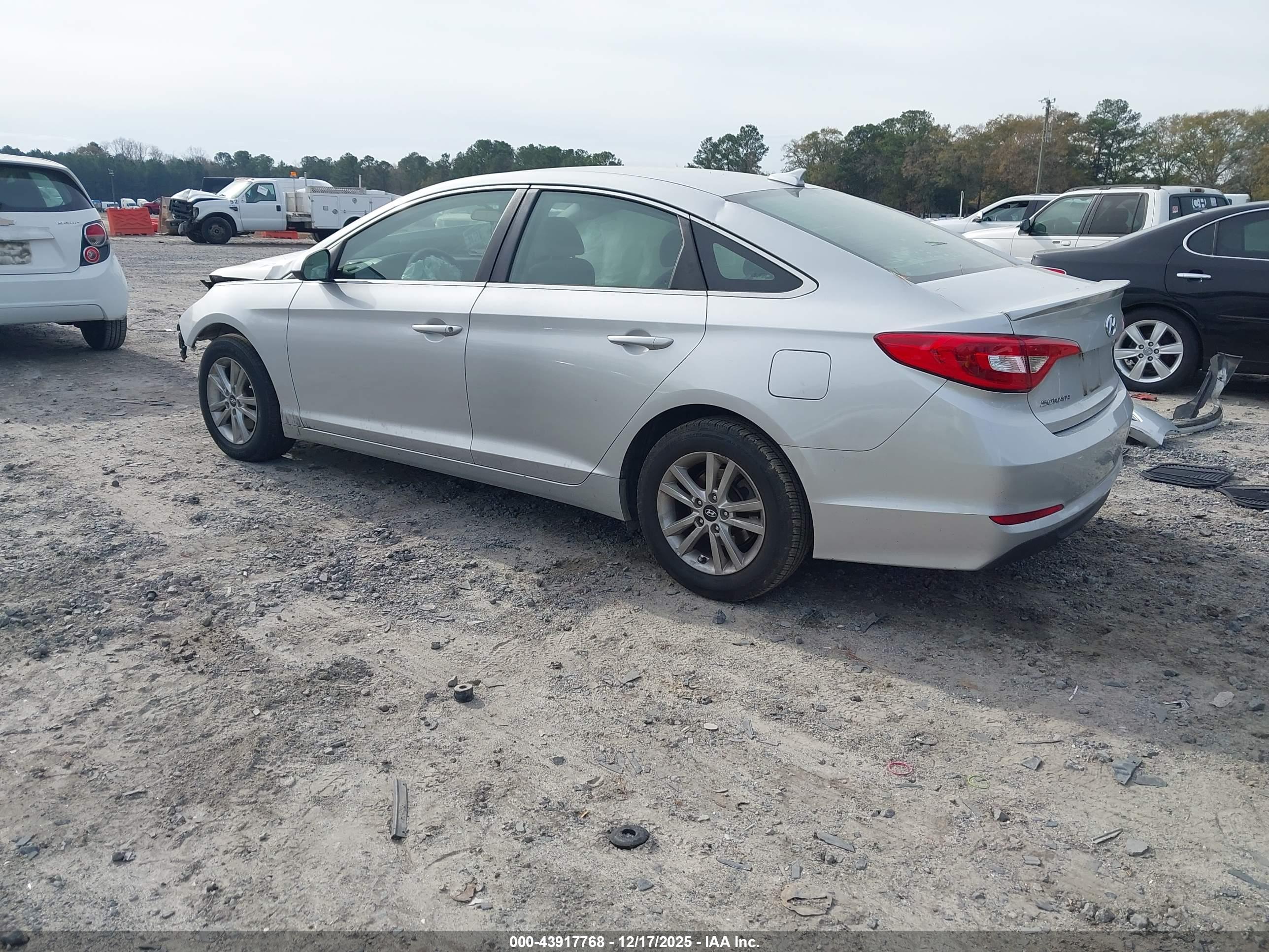 HYUNDAI SONATA image 3