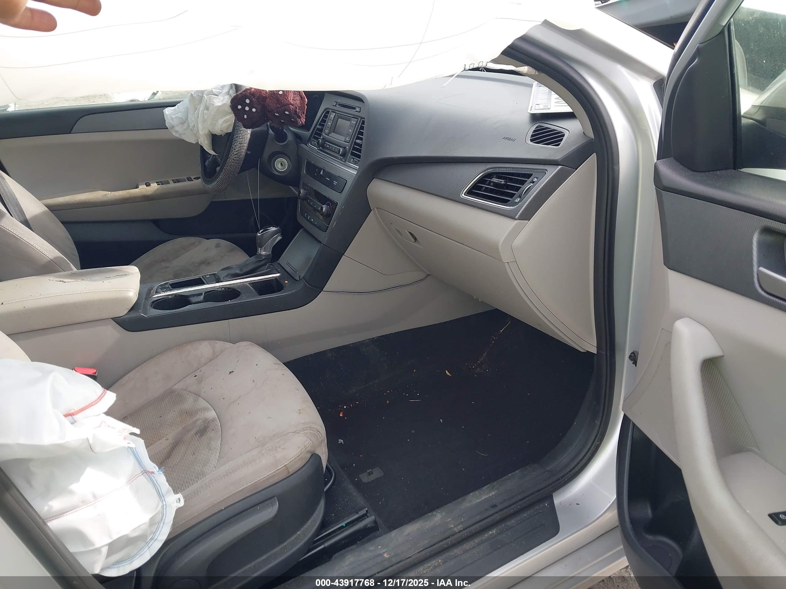 HYUNDAI SONATA image 5