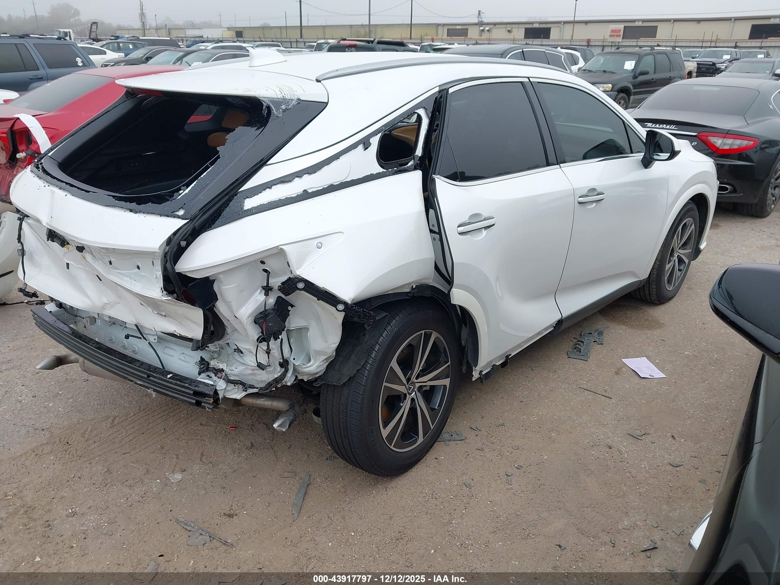 LEXUS RX image 4
