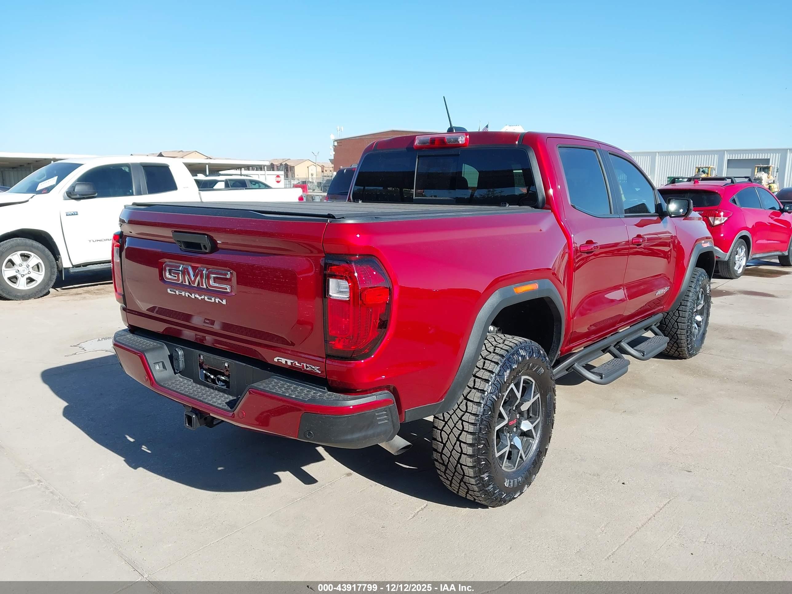 GMC CANYON image 4