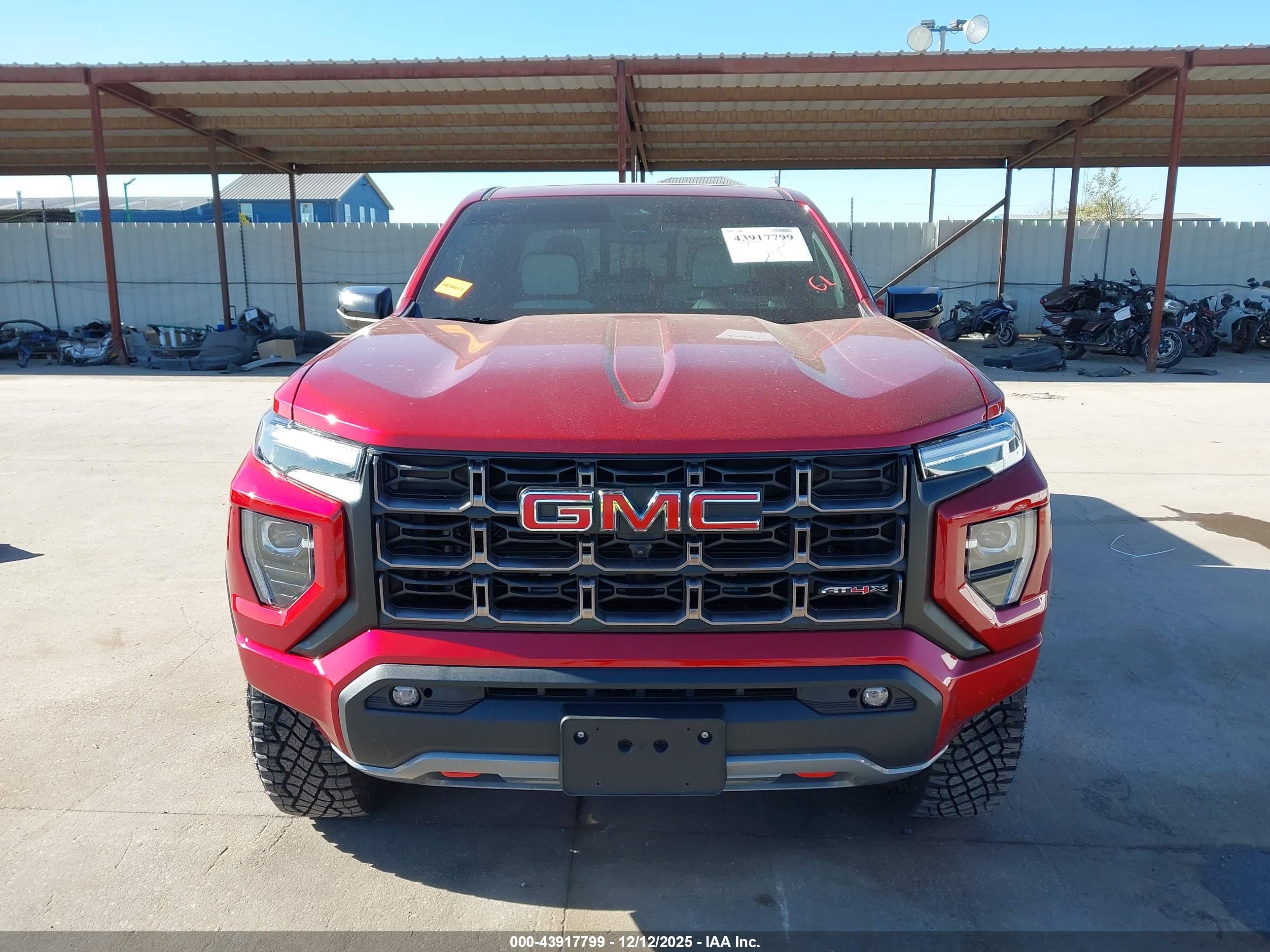 GMC CANYON image 6