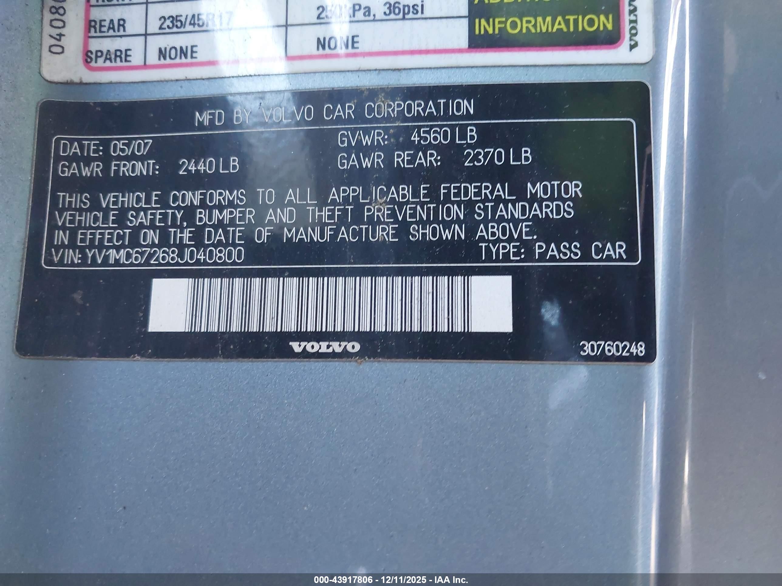 VOLVO C70 image 9