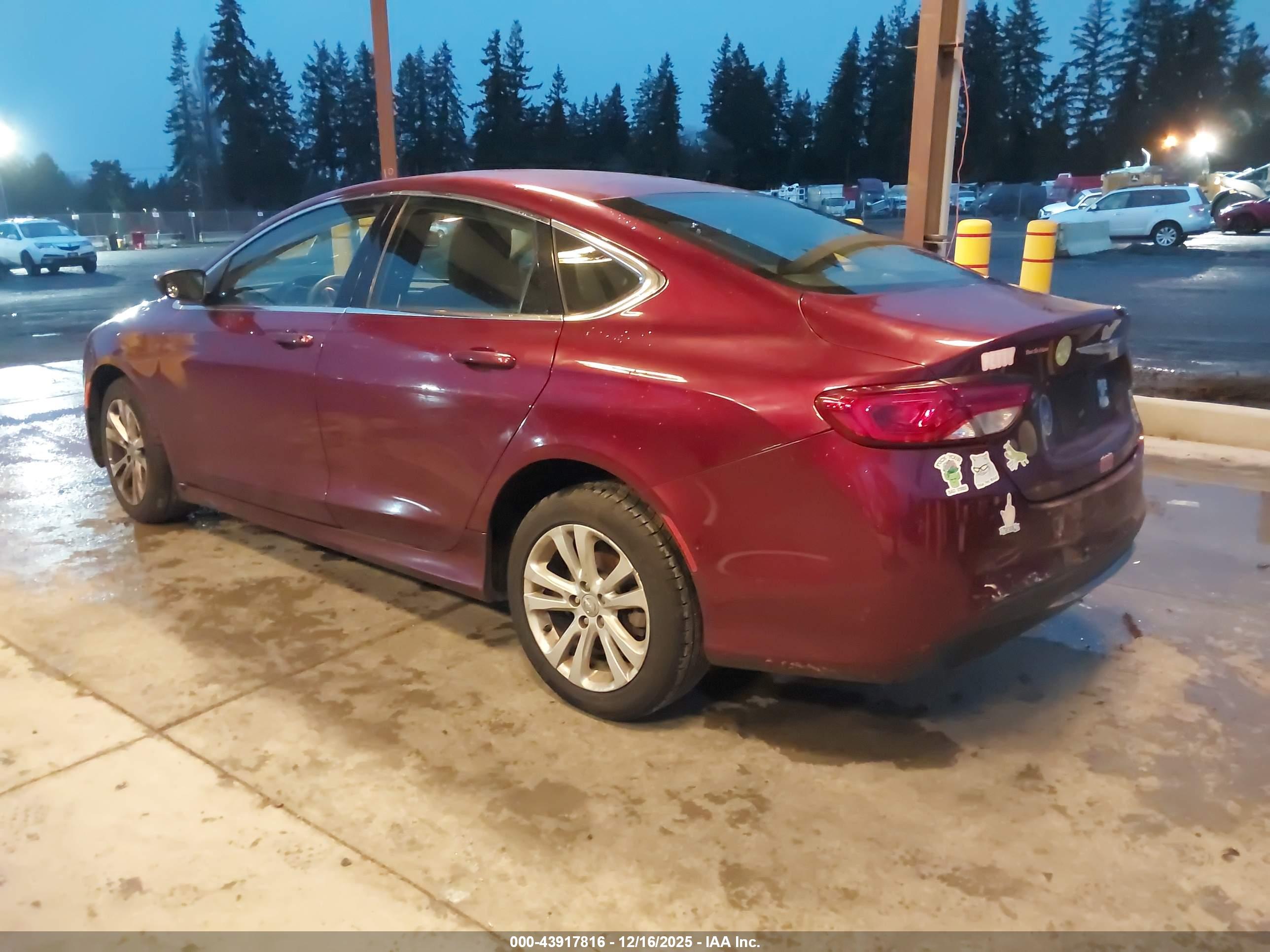 CHRYSLER 200 image 3