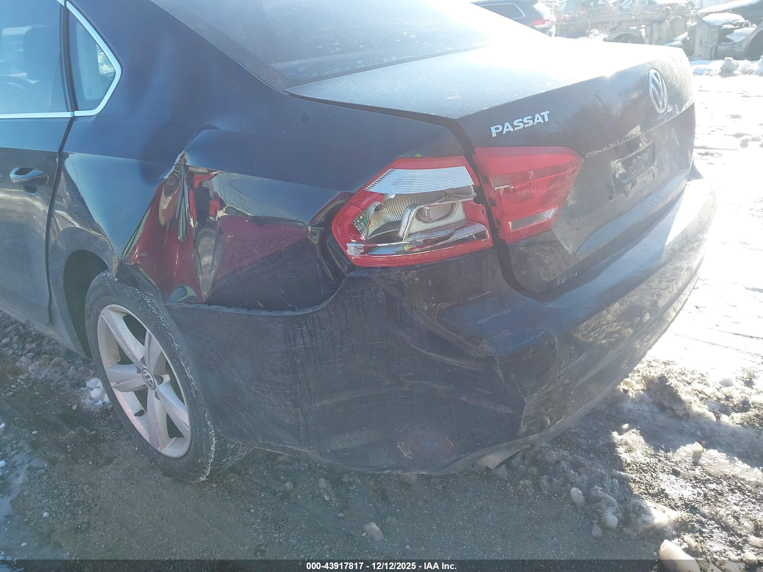 VOLKSWAGEN PASSAT image 6