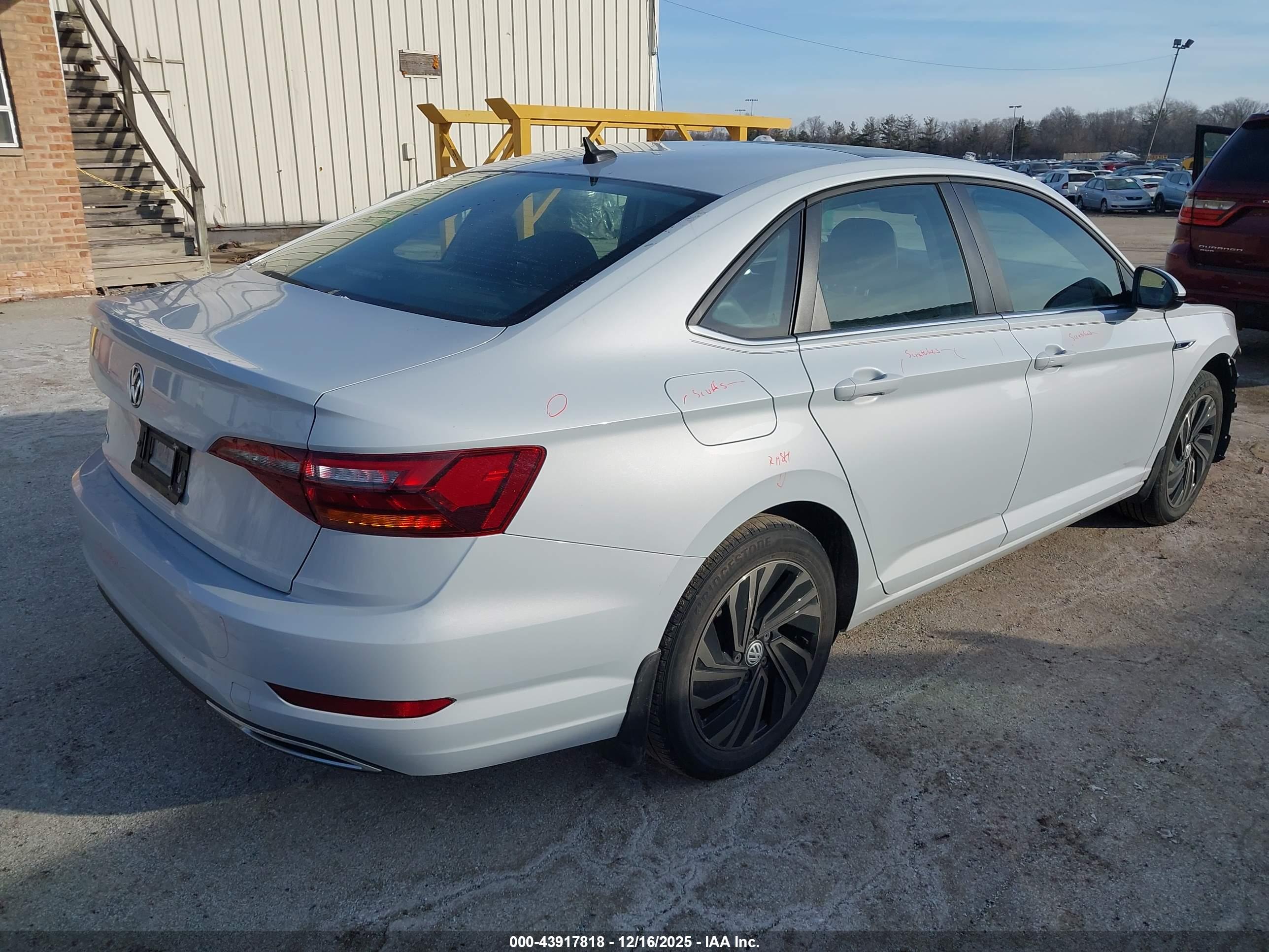 VOLKSWAGEN JETTA image 4