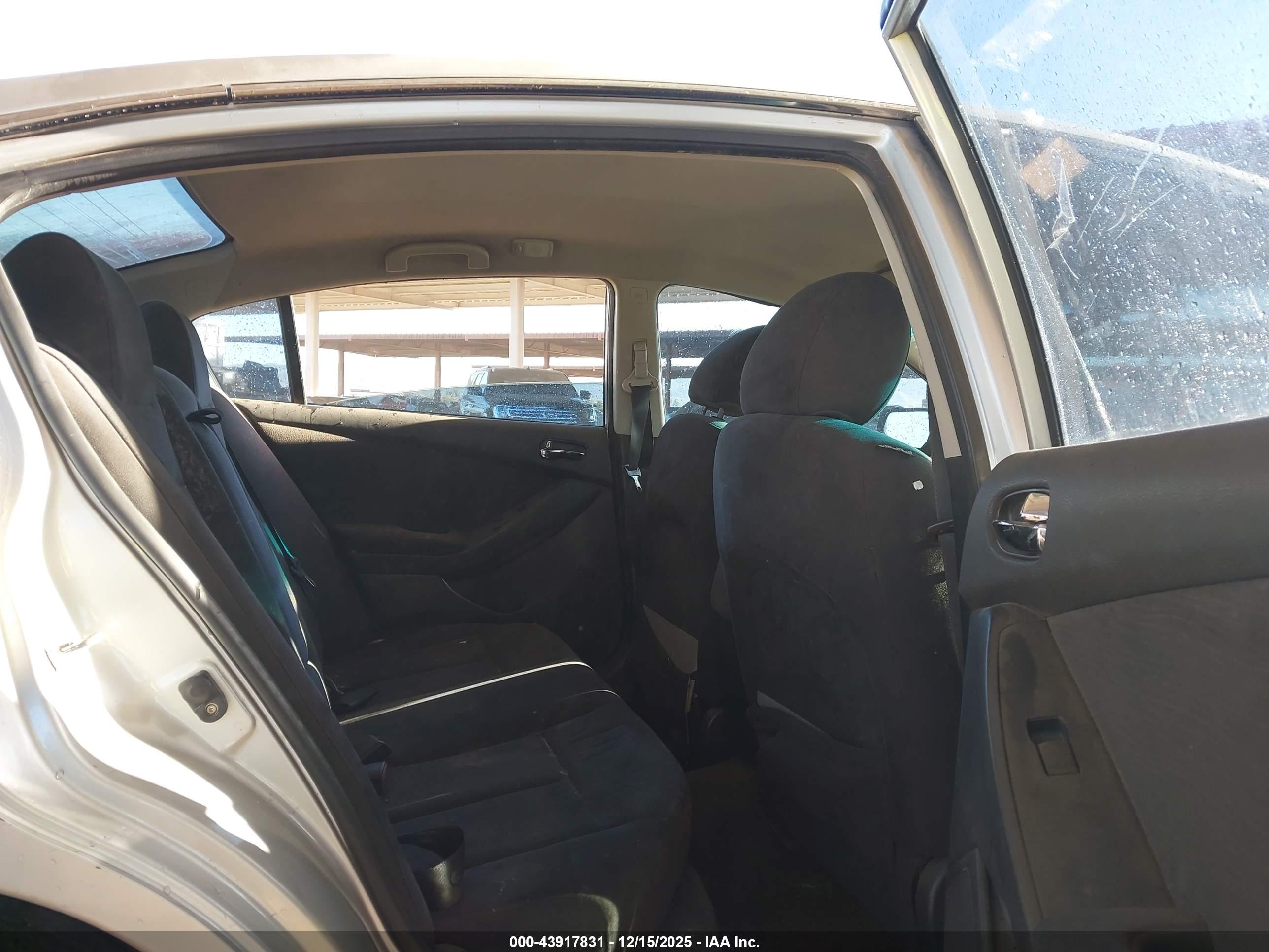 NISSAN ALTIMA image 8