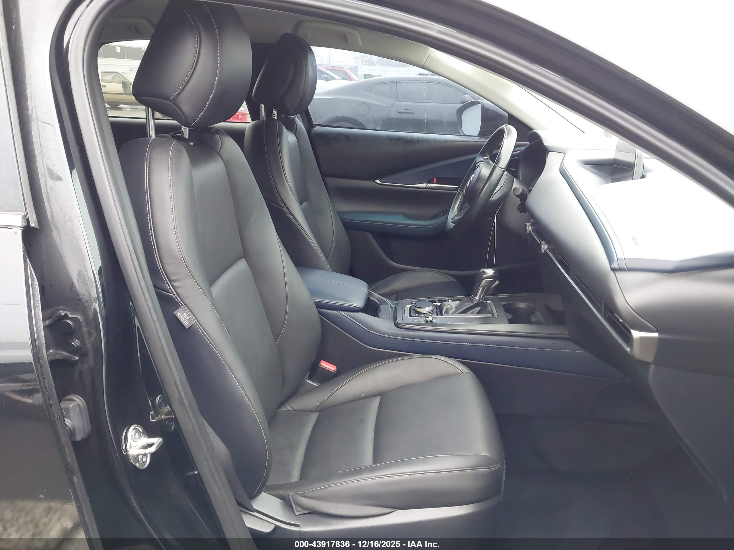 MAZDA CX-30 image 5