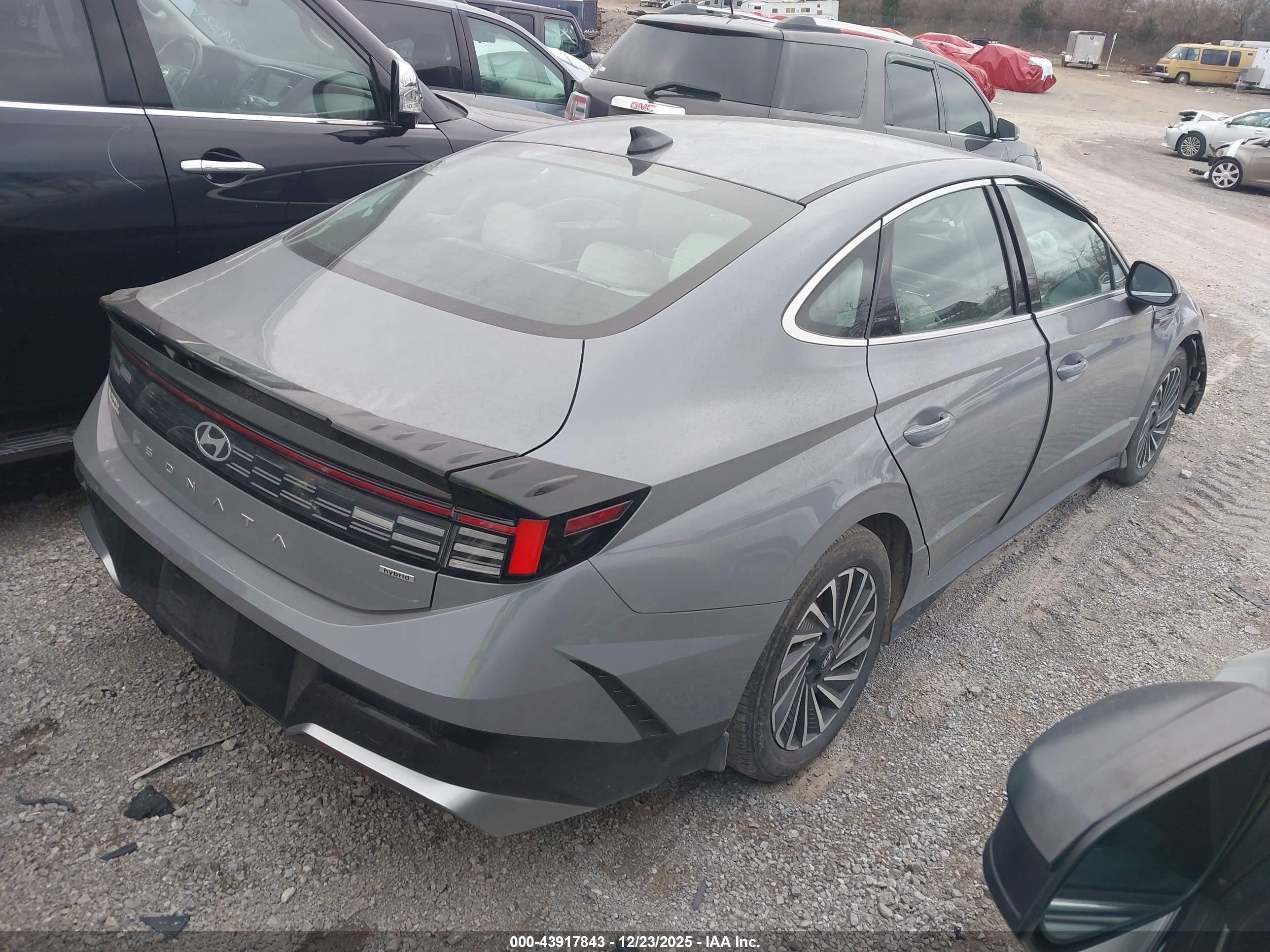 HYUNDAI SONATA image 4
