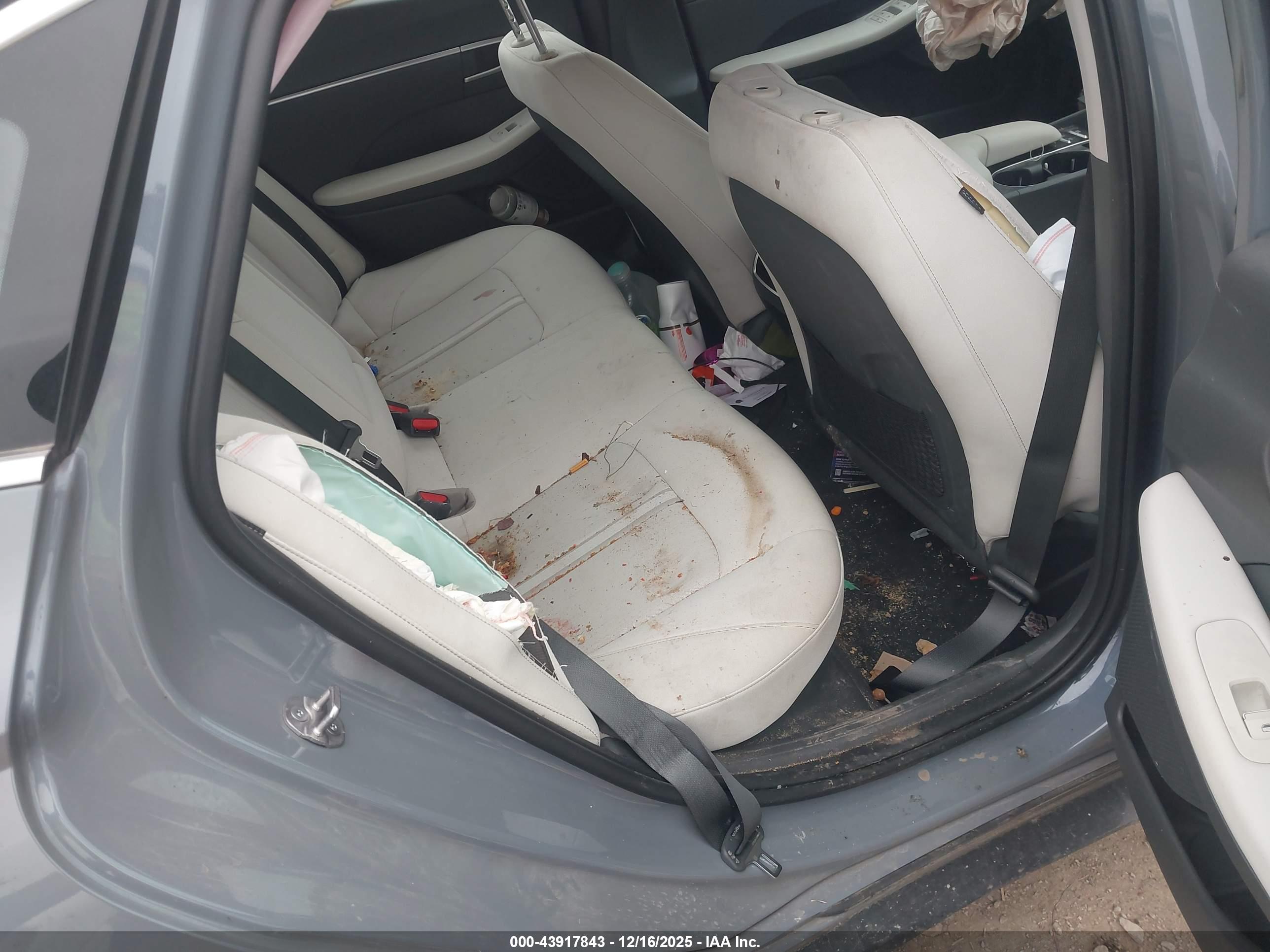 HYUNDAI SONATA image 8