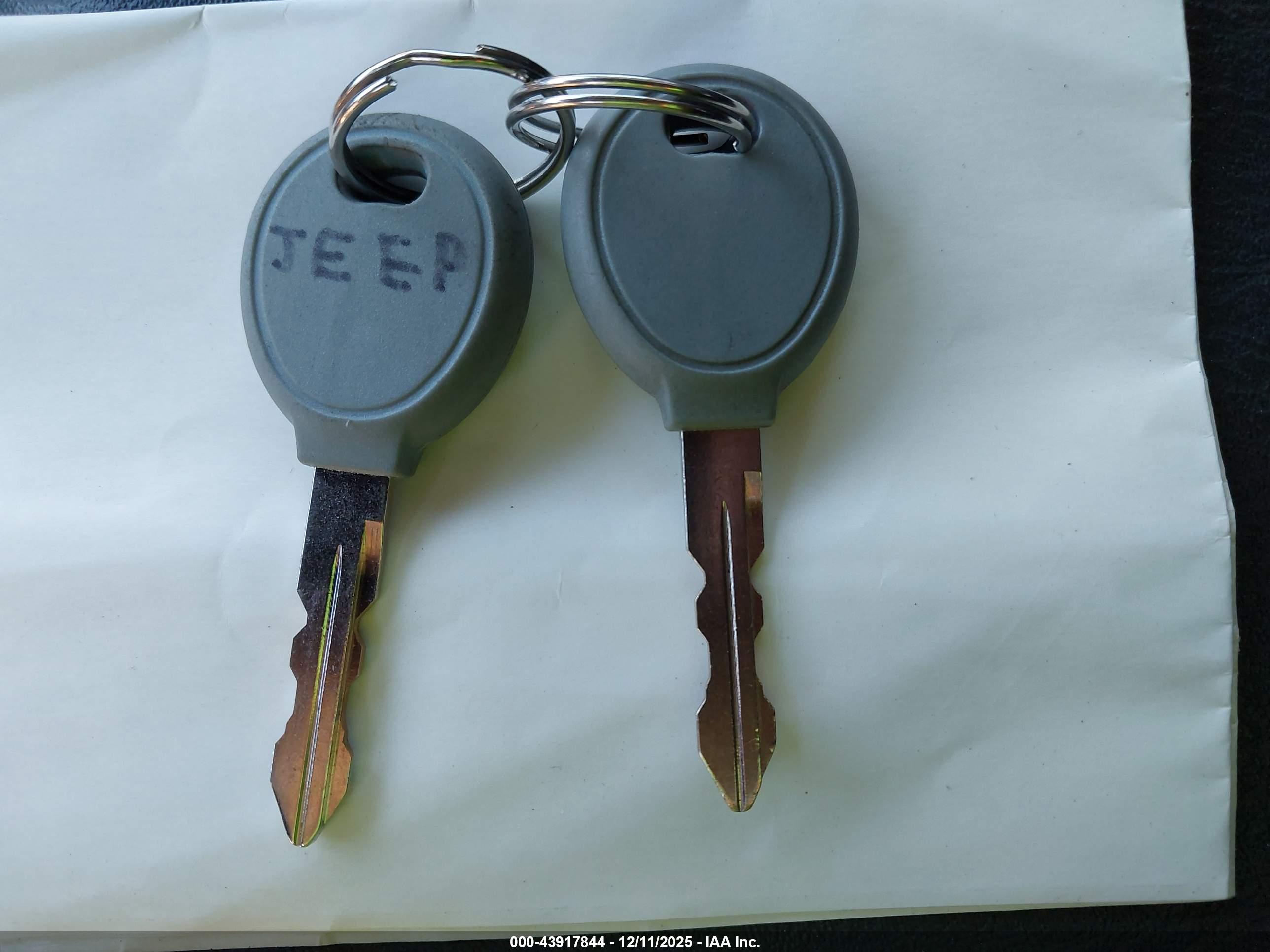JEEP GRAND image 11