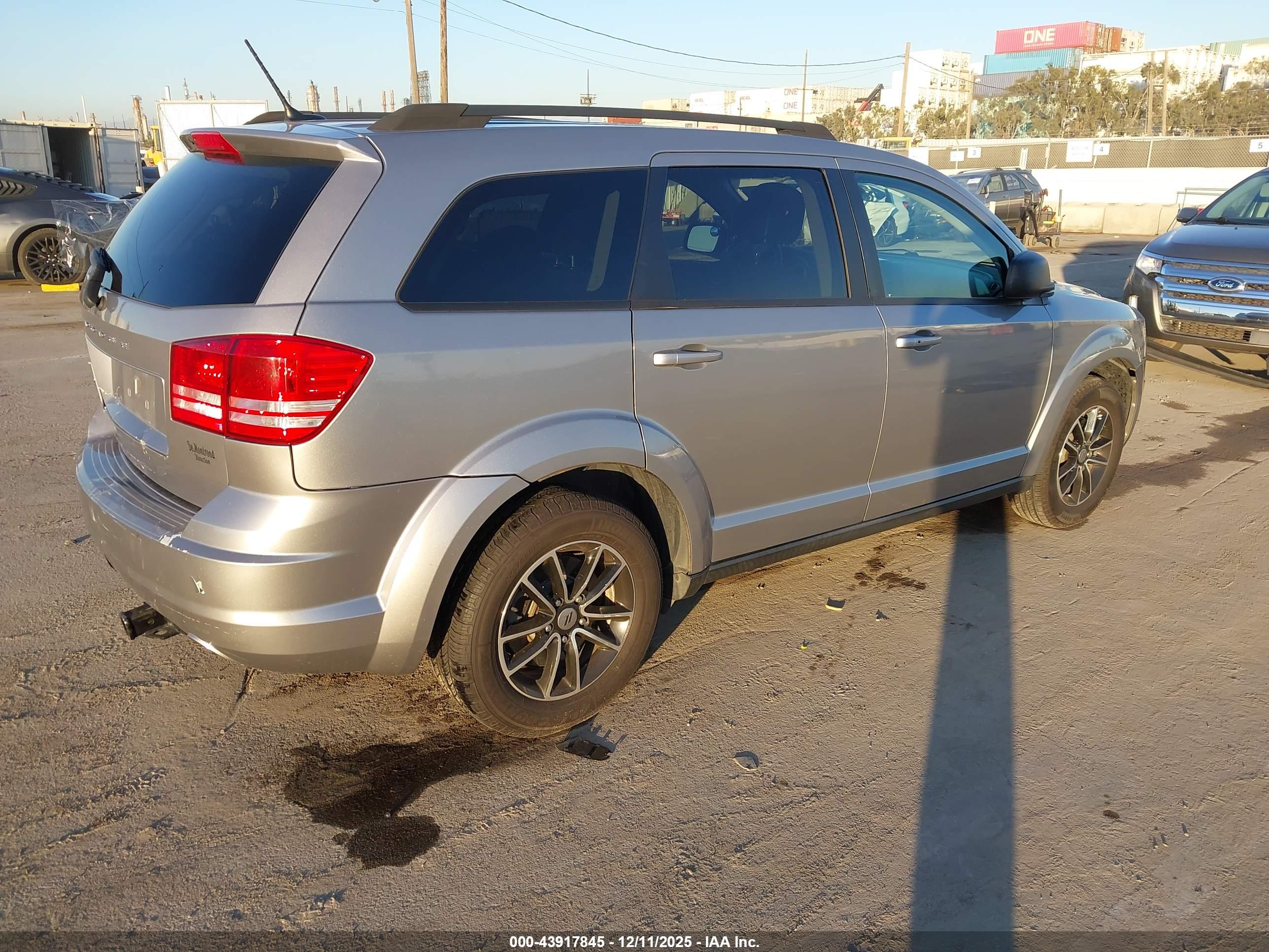 DODGE JOURNEY image 4