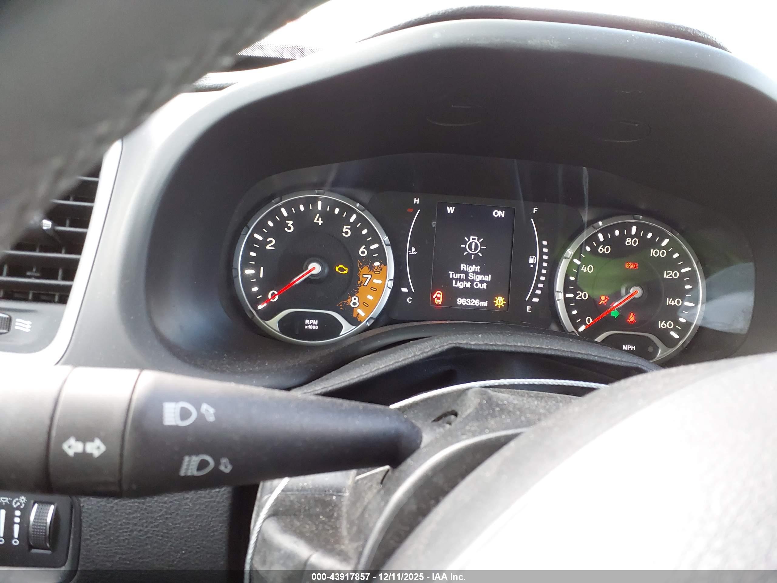 JEEP RENEGADE image 7