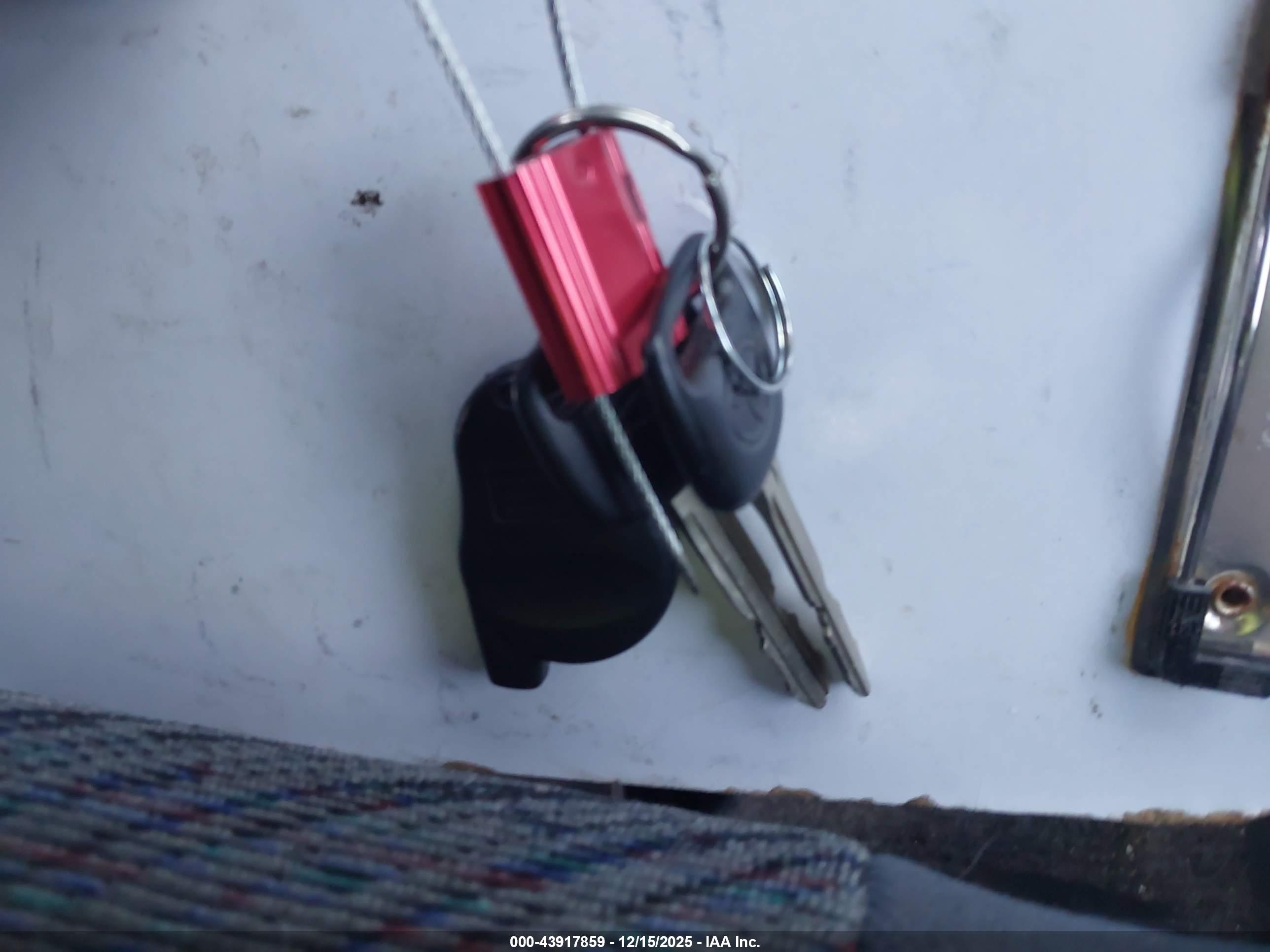 TOYOTA RAV4 image 11