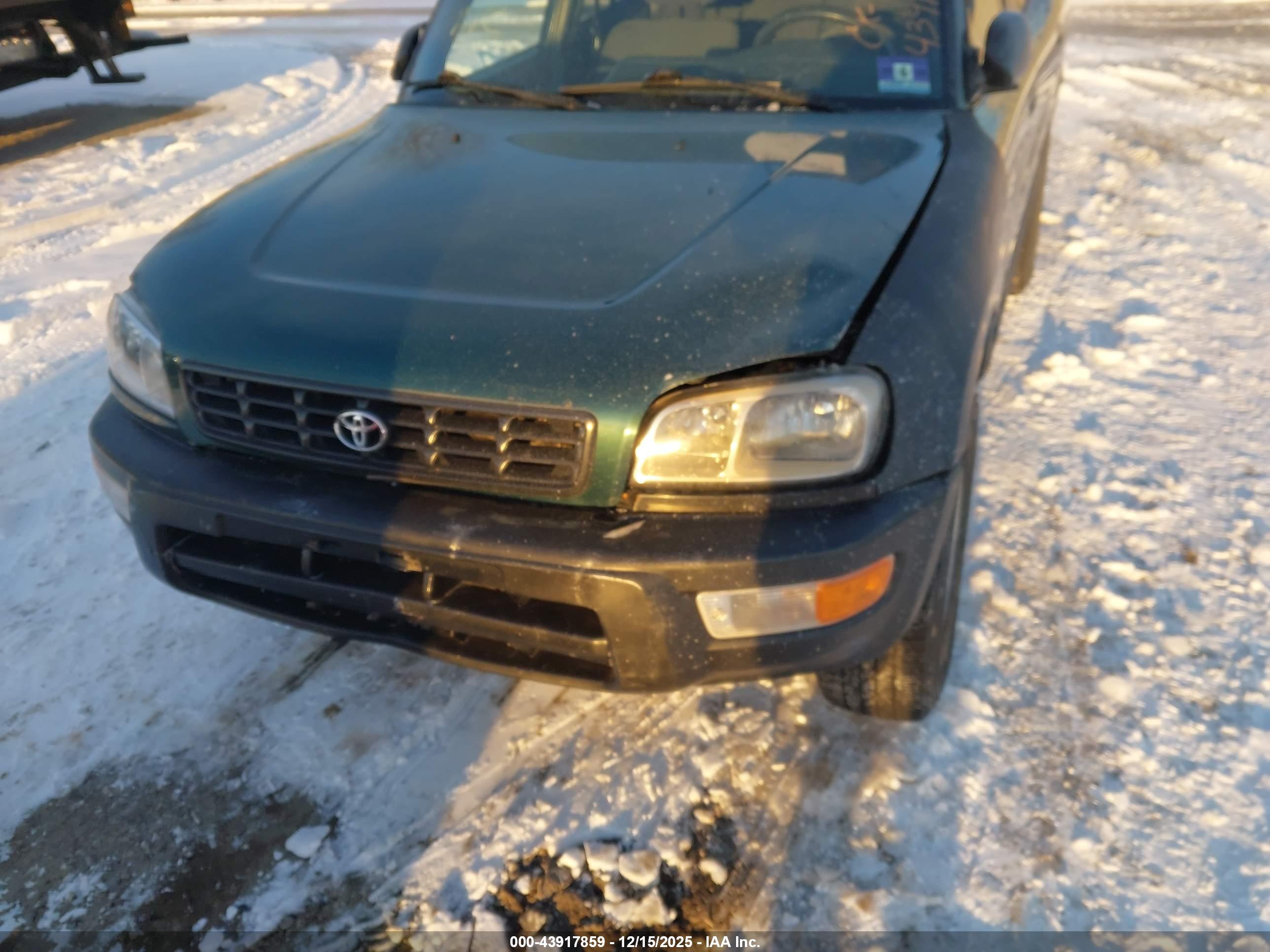 TOYOTA RAV4 image 6