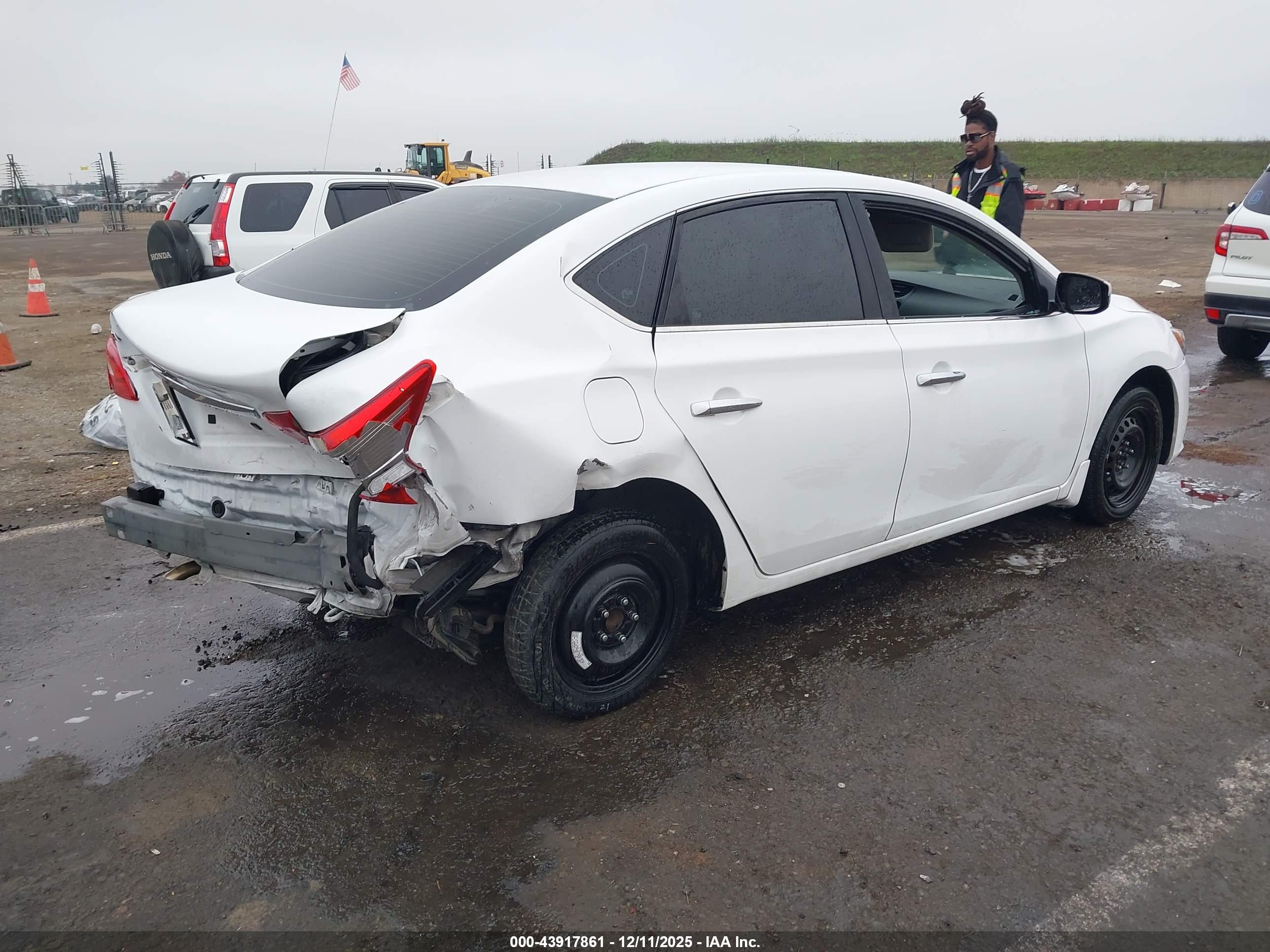 NISSAN SENTRA image 4