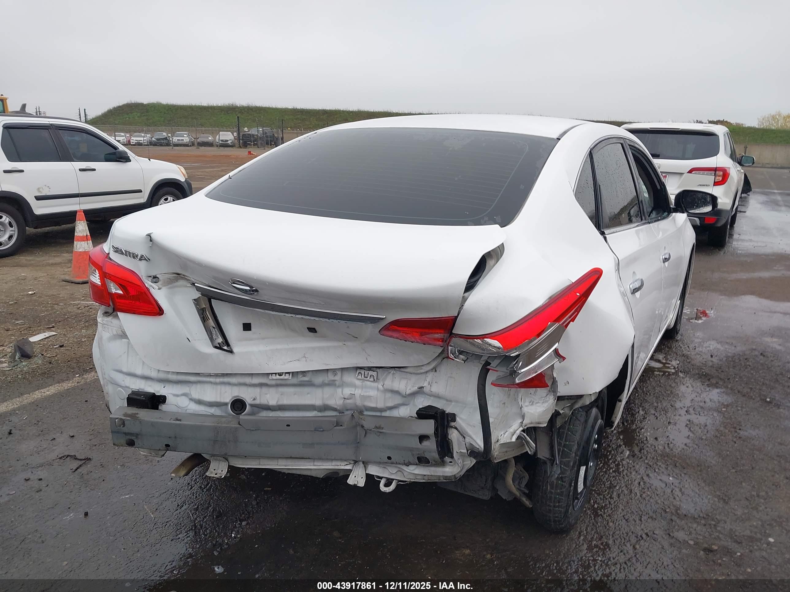 NISSAN SENTRA image 6