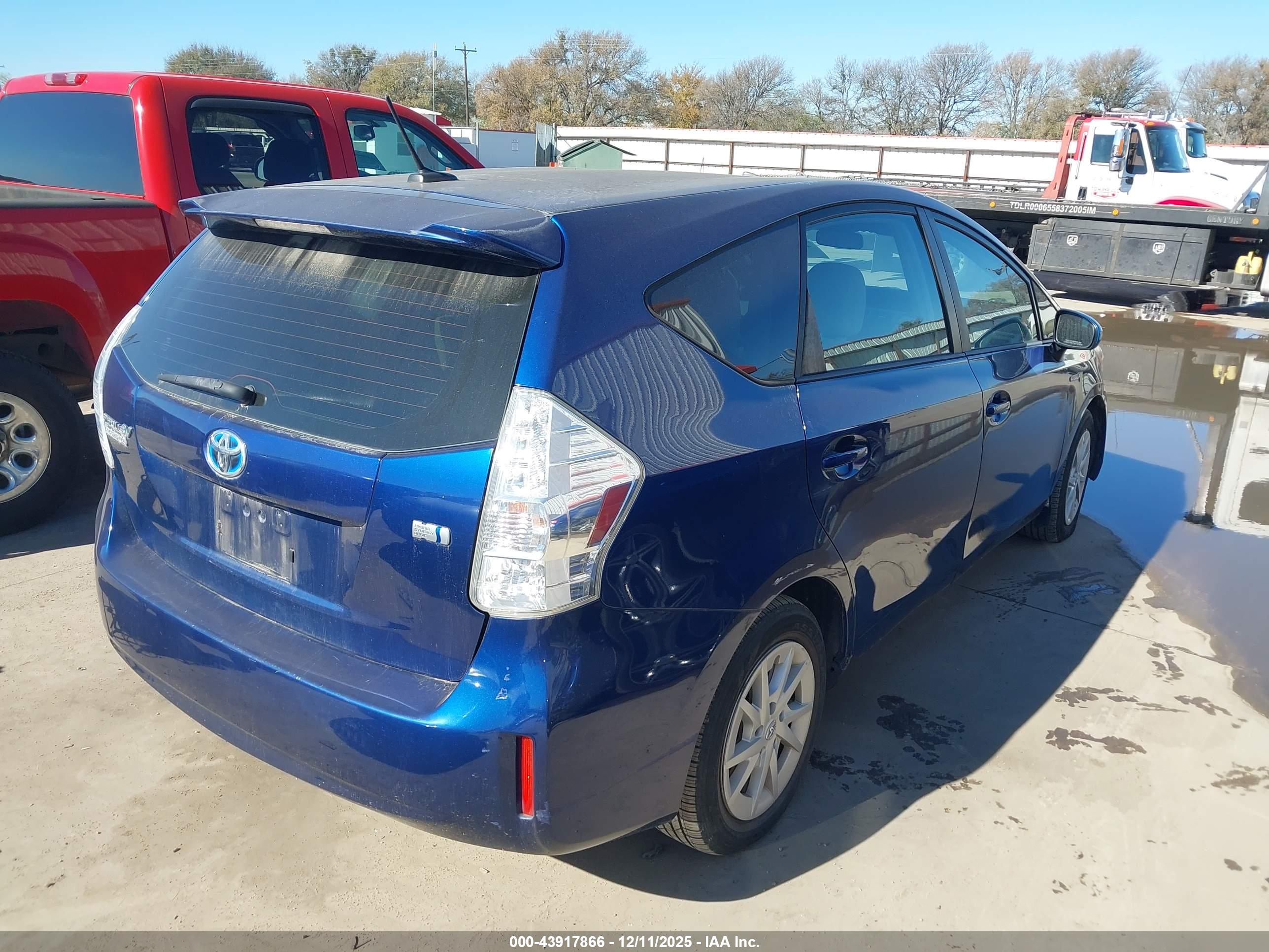 TOYOTA PRIUS image 4