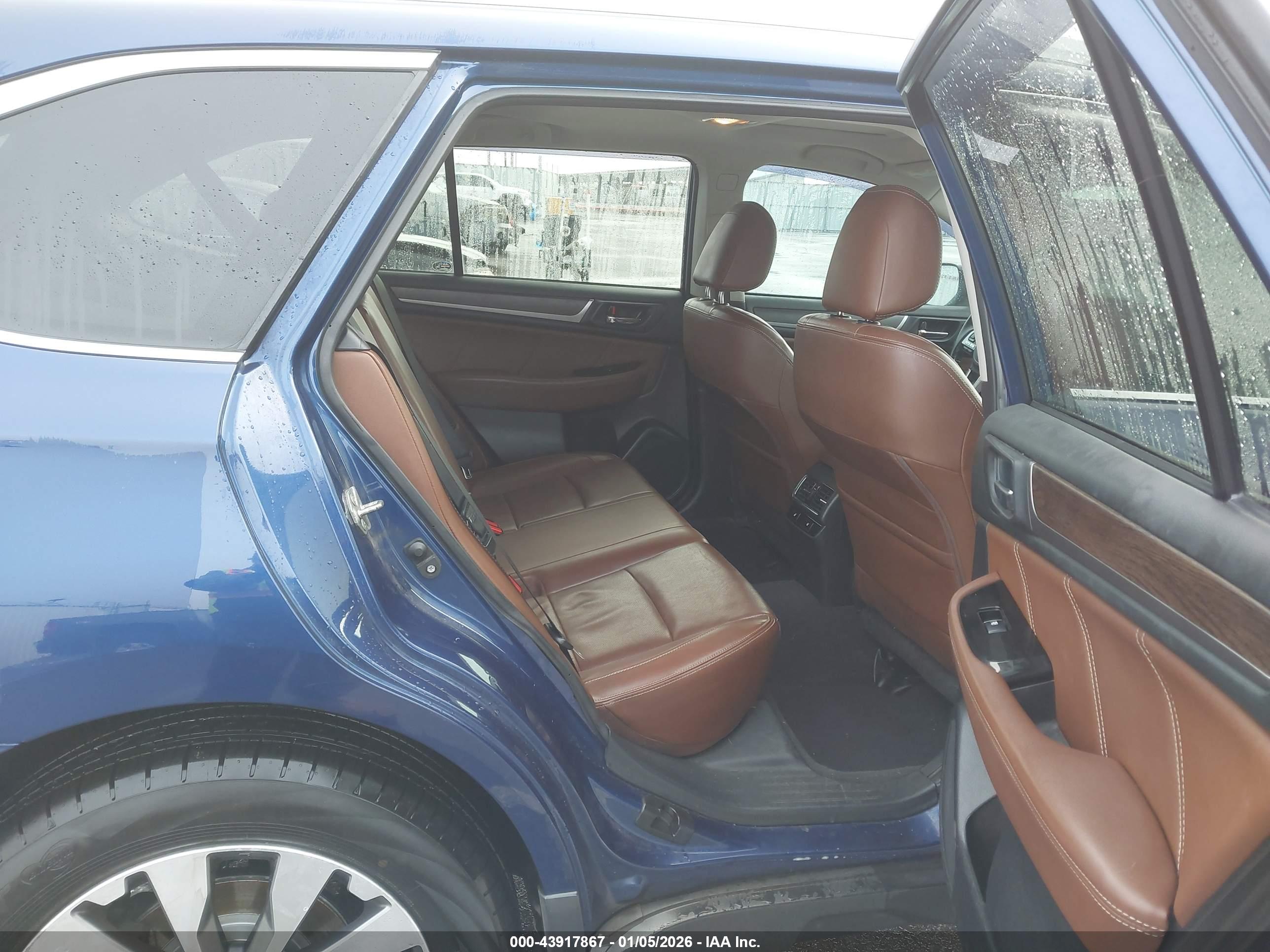 SUBARU OUTBACK image 8
