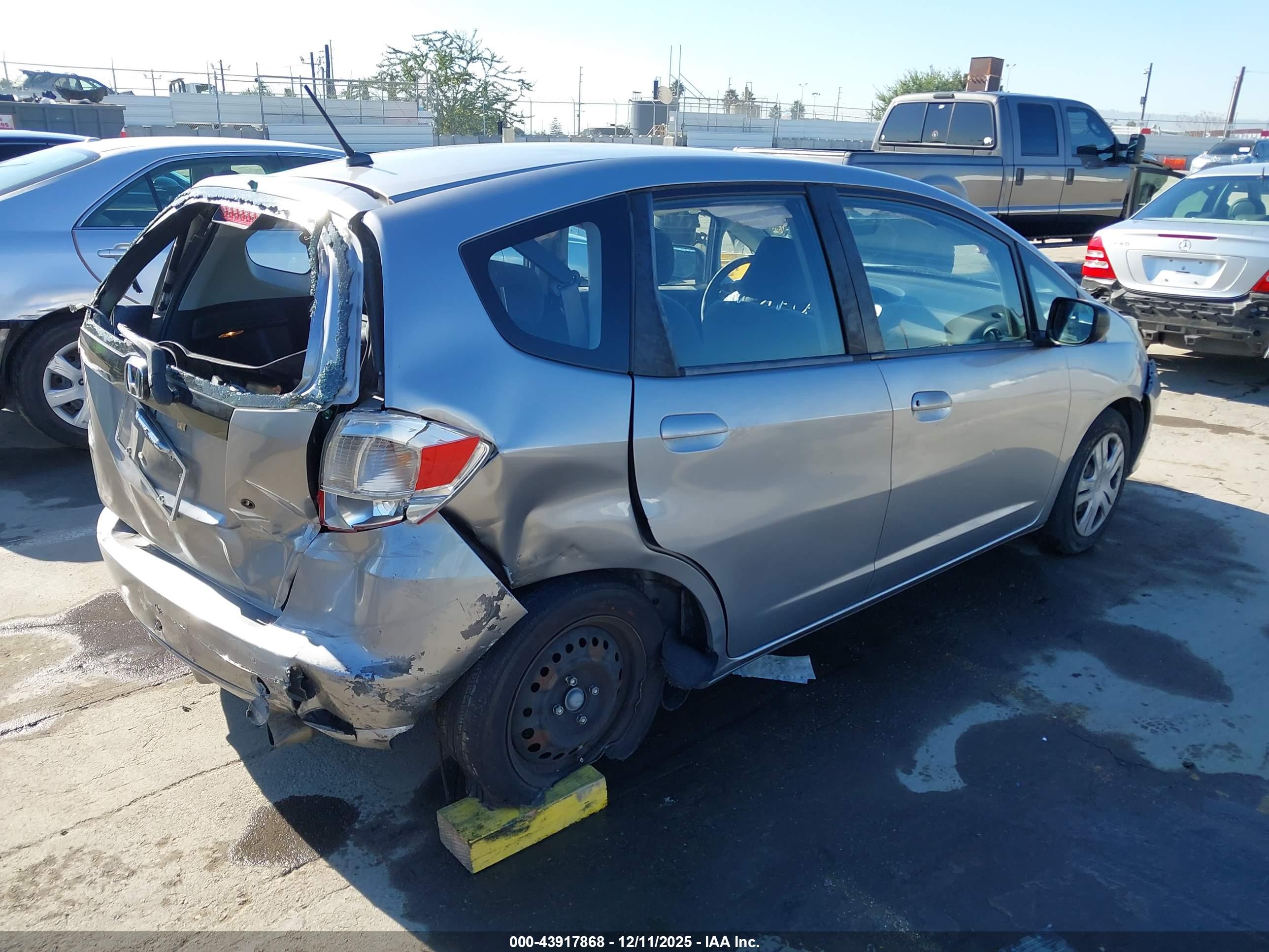 HONDA FIT image 4
