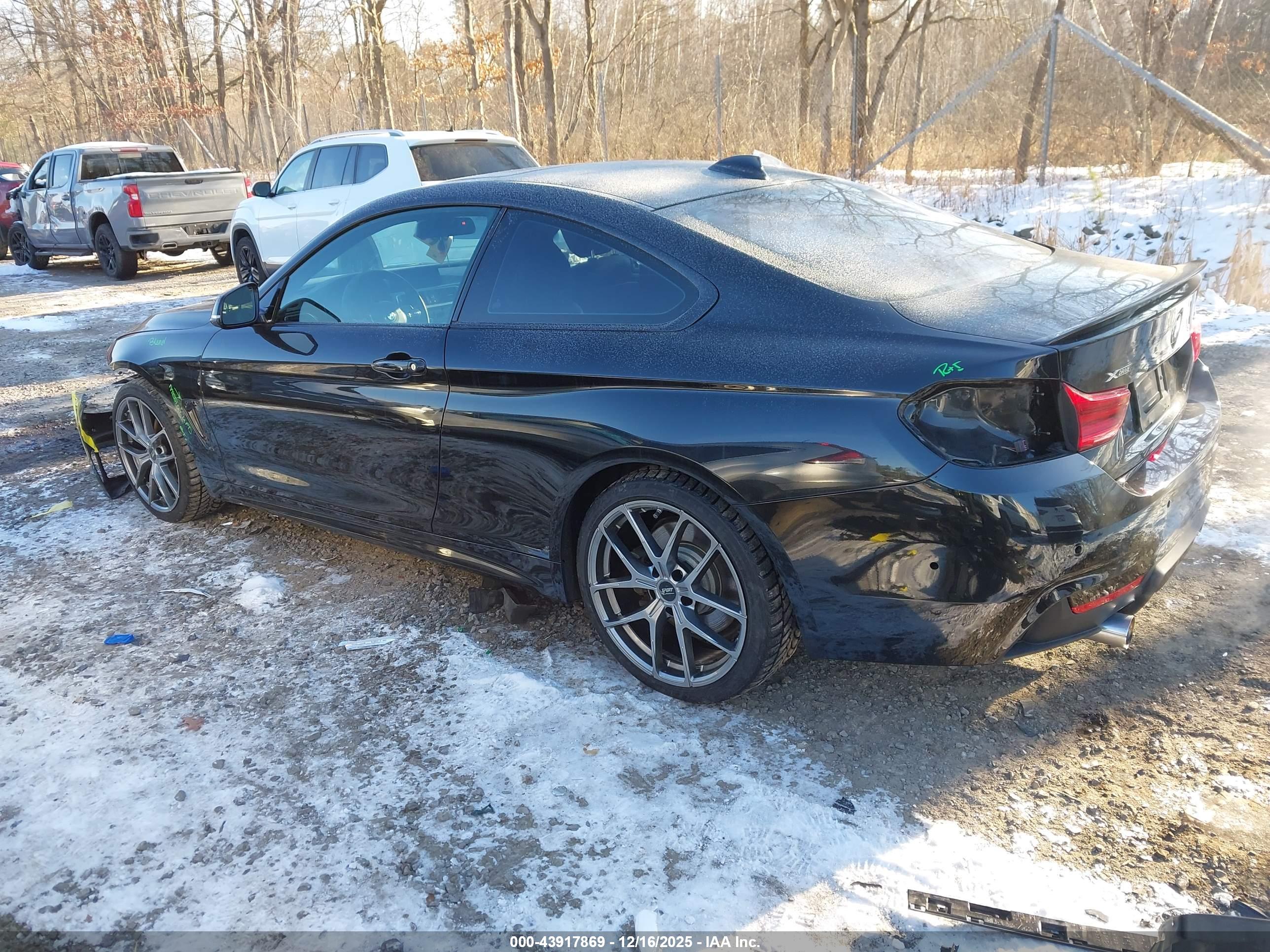 BMW 440I image 3