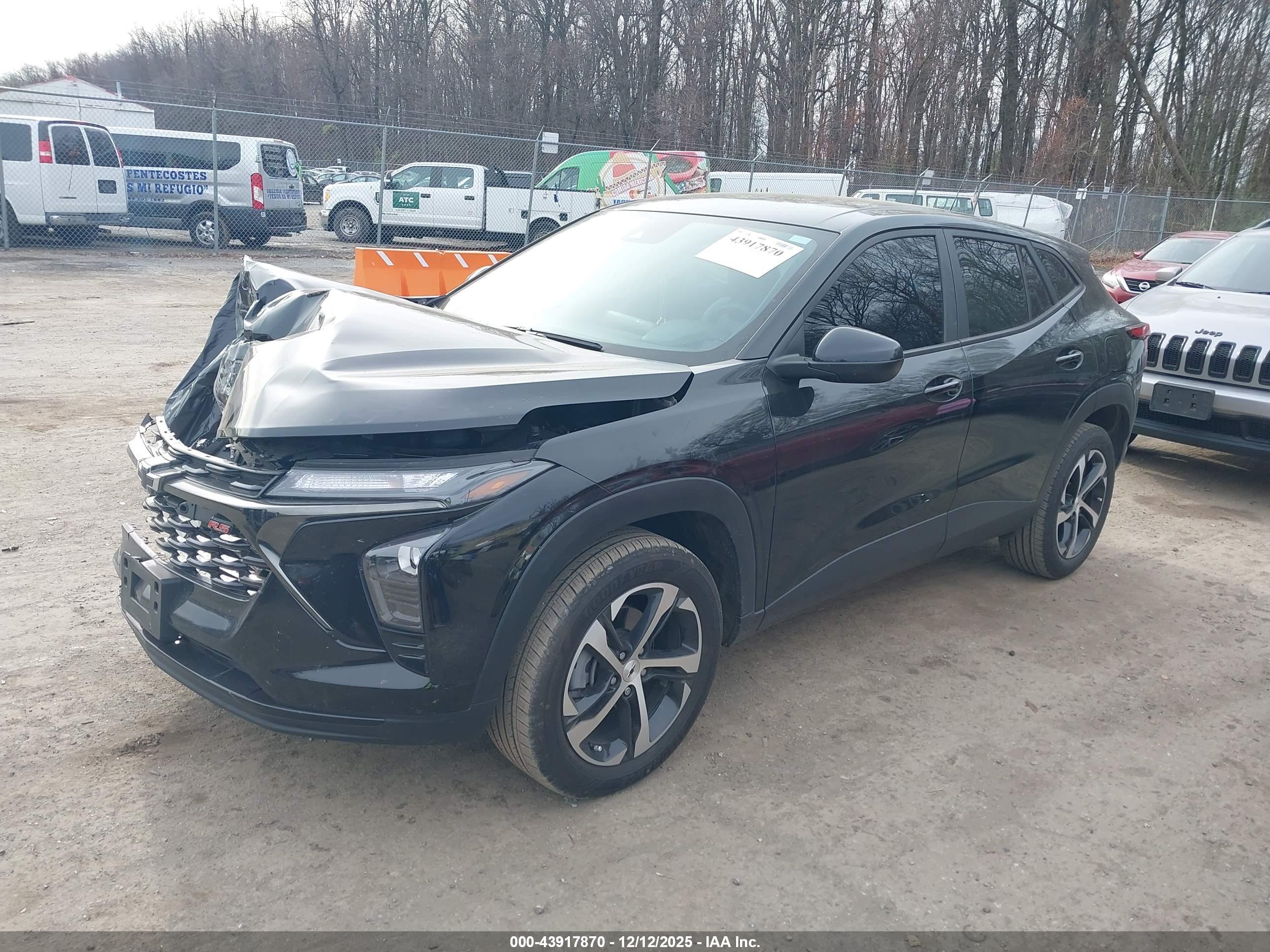 CHEVROLET TRAX image 2