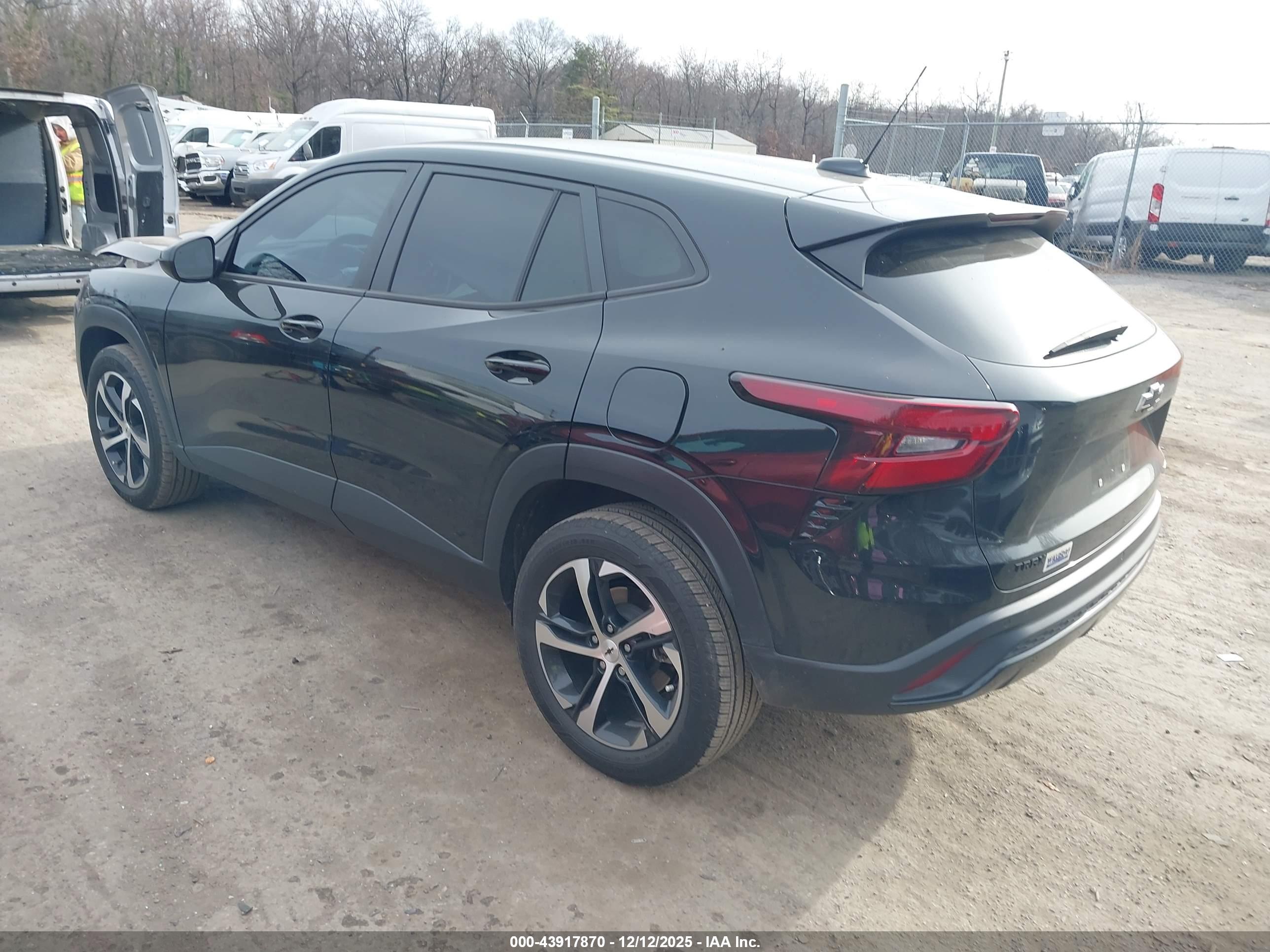 CHEVROLET TRAX image 3