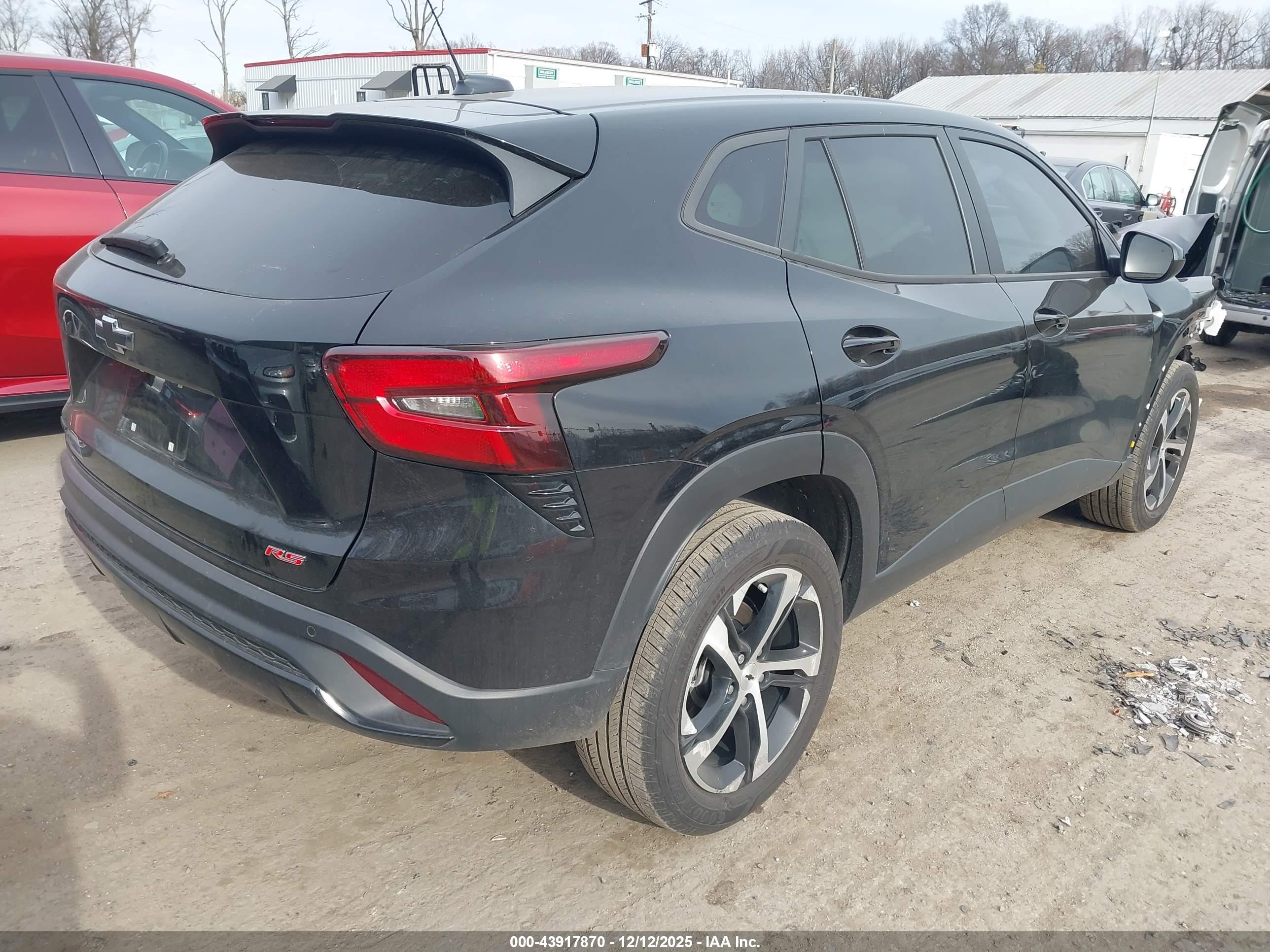 CHEVROLET TRAX image 4