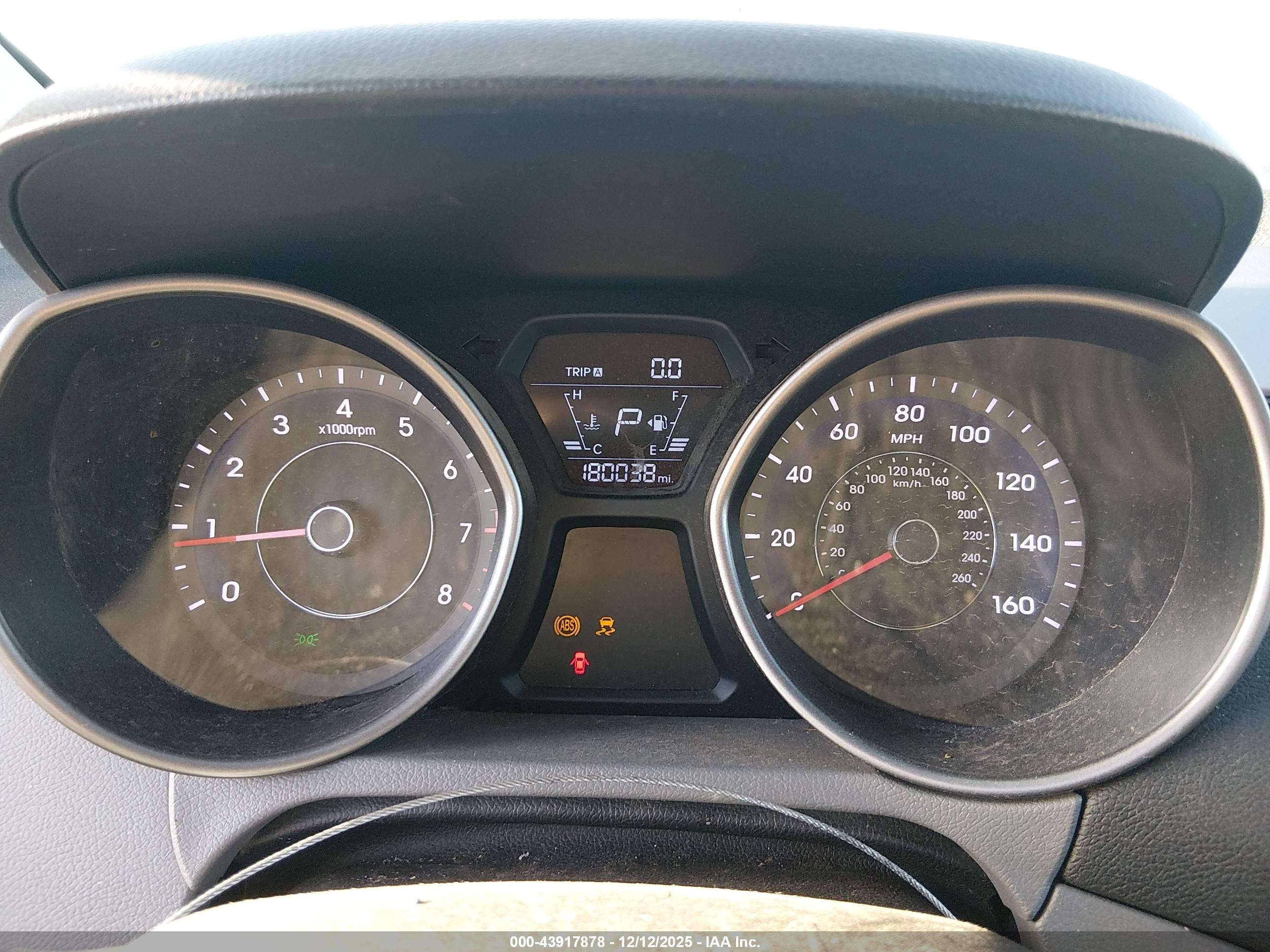 HYUNDAI ELANTRA image 7