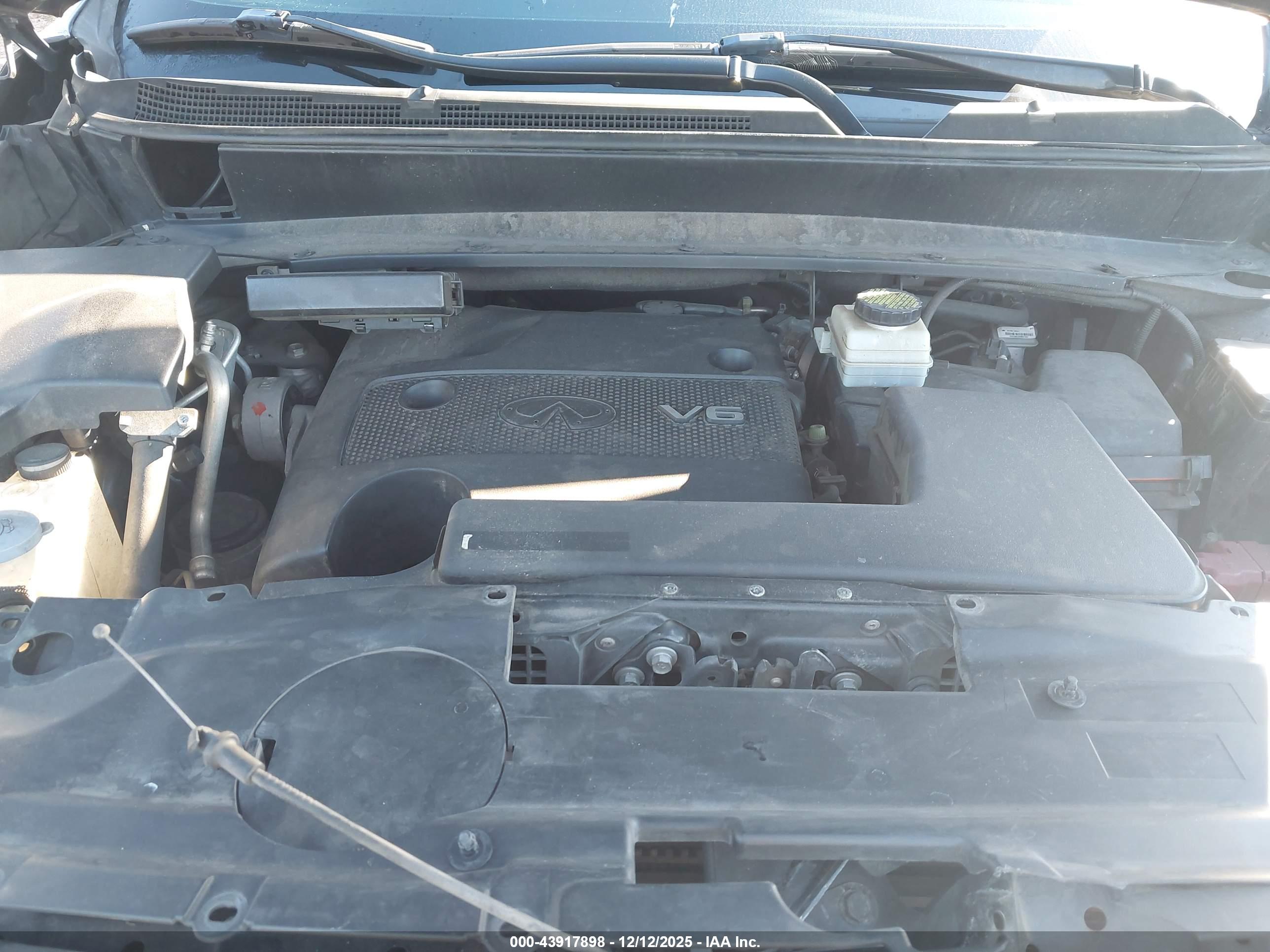 INFINITI JX35 image 10