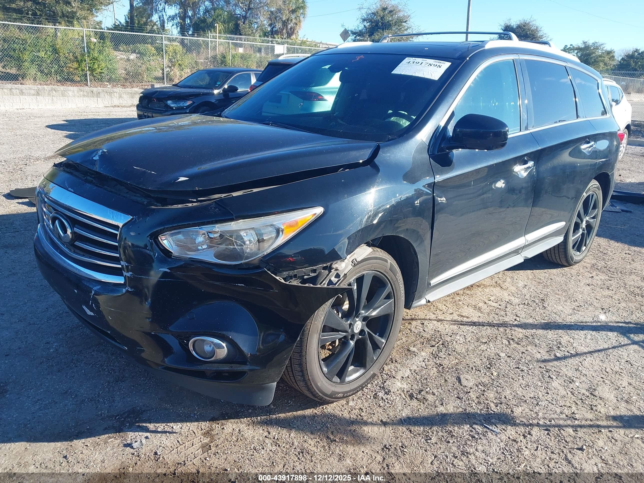 INFINITI JX35 image 2
