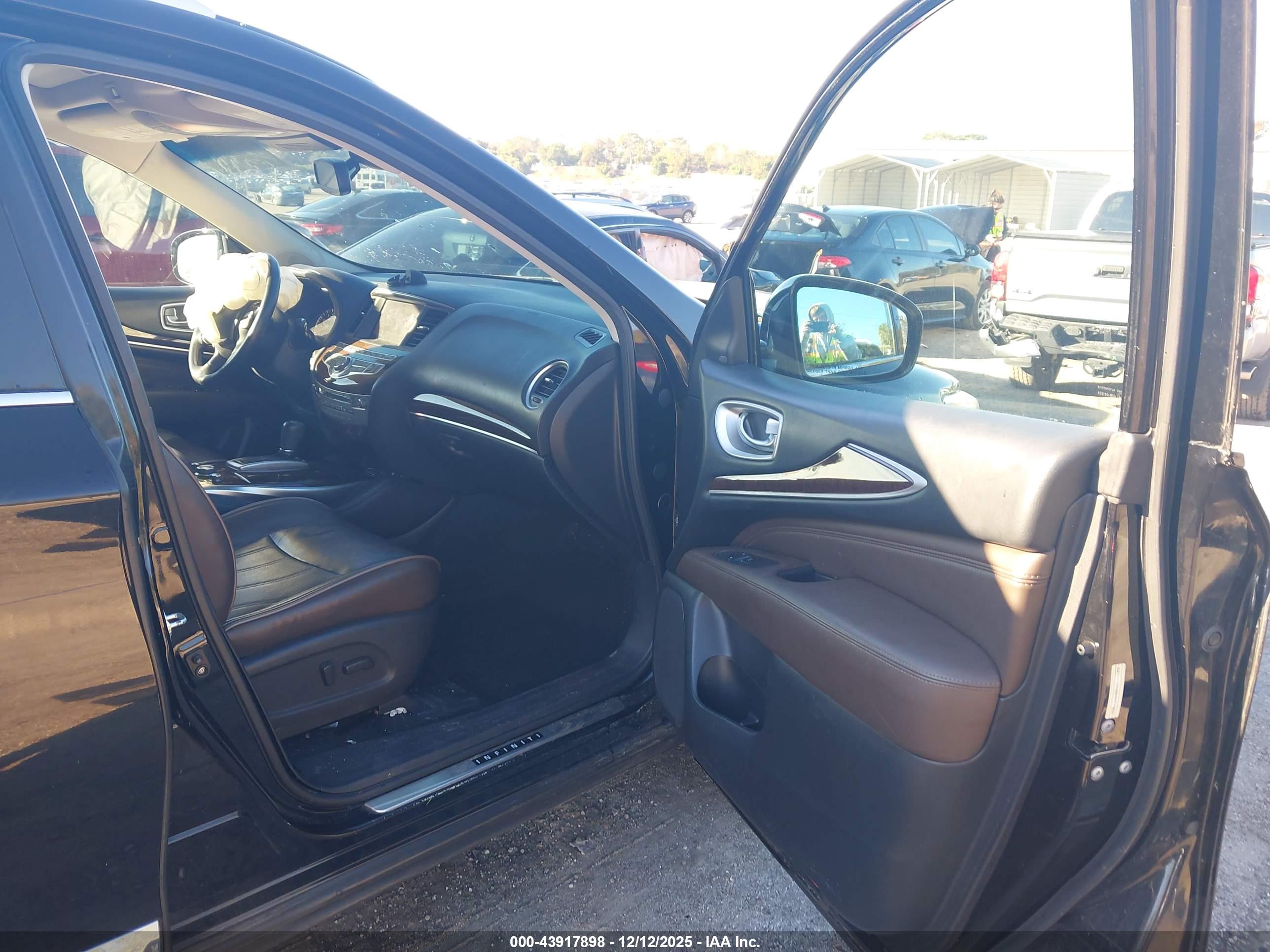 INFINITI JX35 image 5